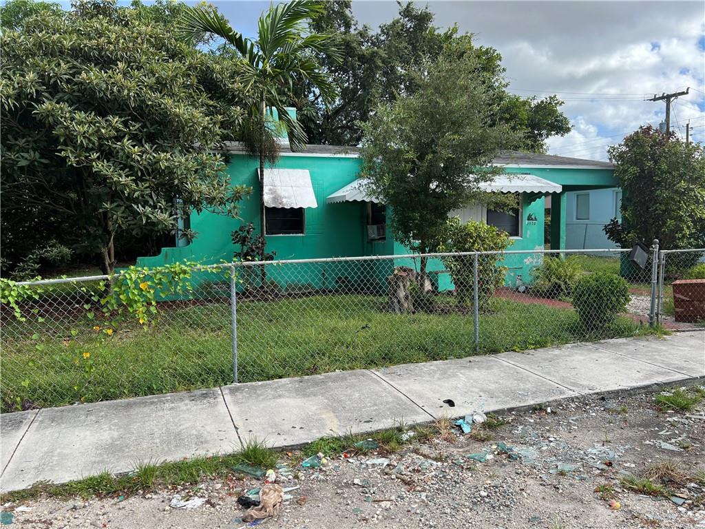 17th Ave Manor Add 01 - Residential