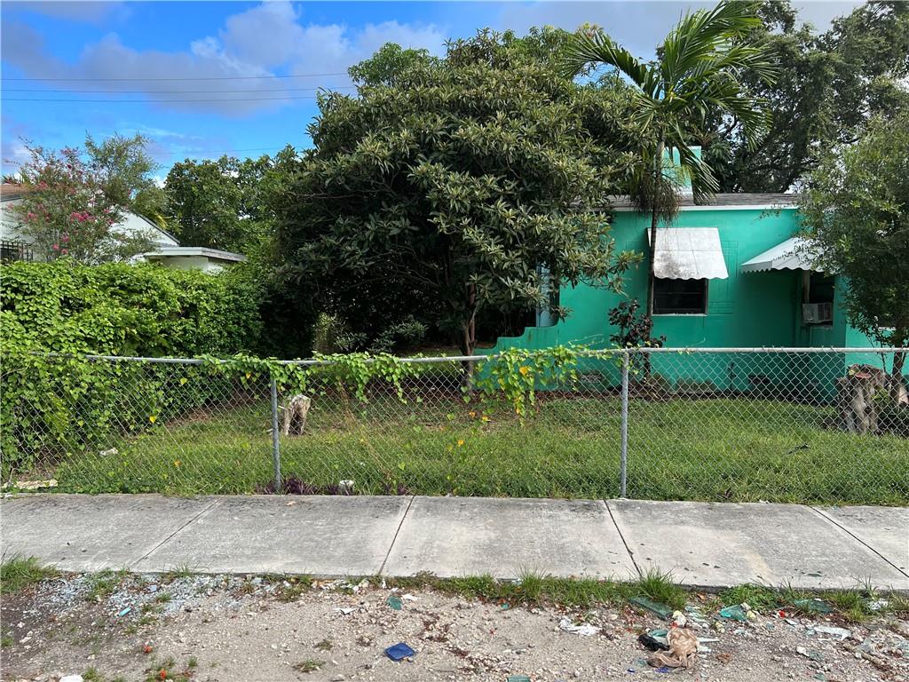 17th Ave Manor Add 01 - Residential