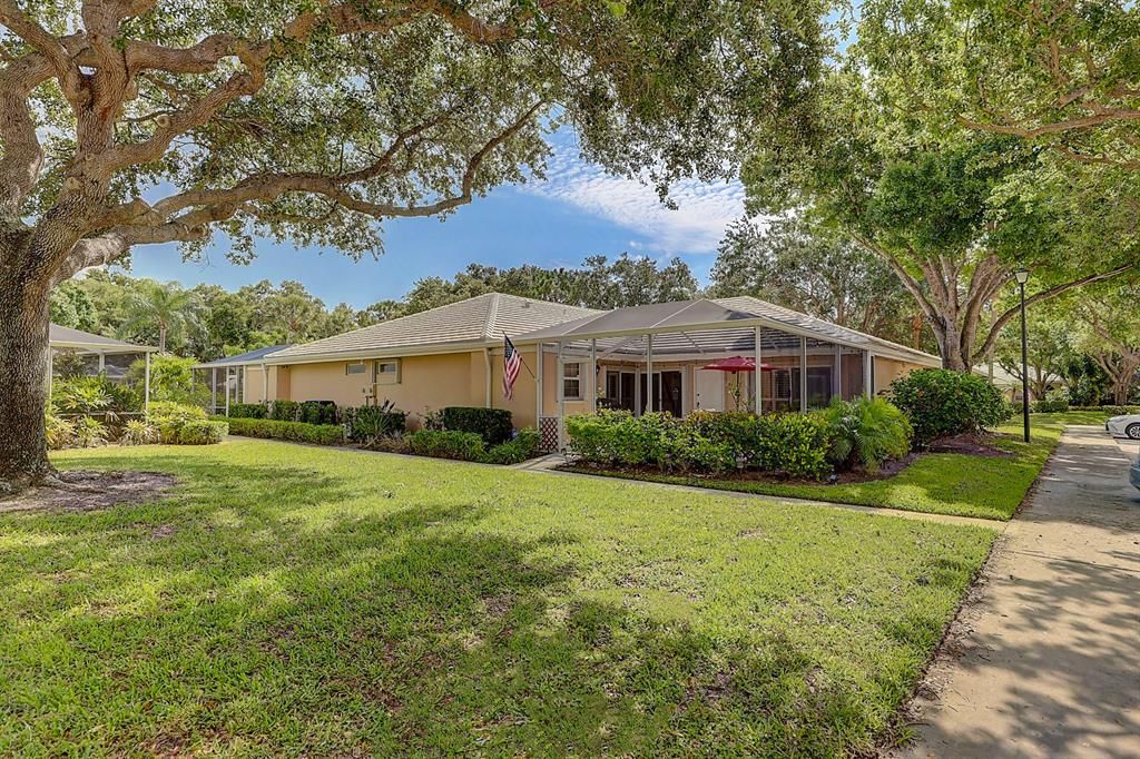 Photo of 4804 Lake Catherine Drive, Palm Beach Gardens, FL 33403 (MLS # R10720563)