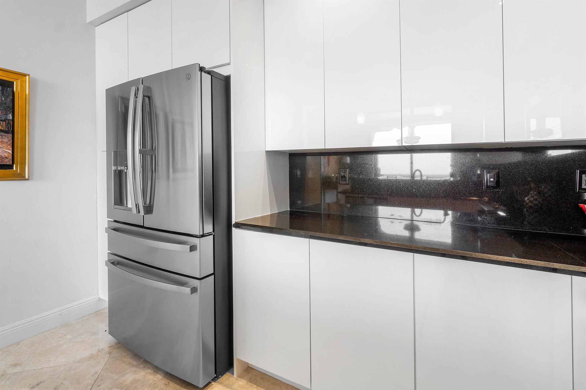 ONE CITY PLAZA CONDO - Residential