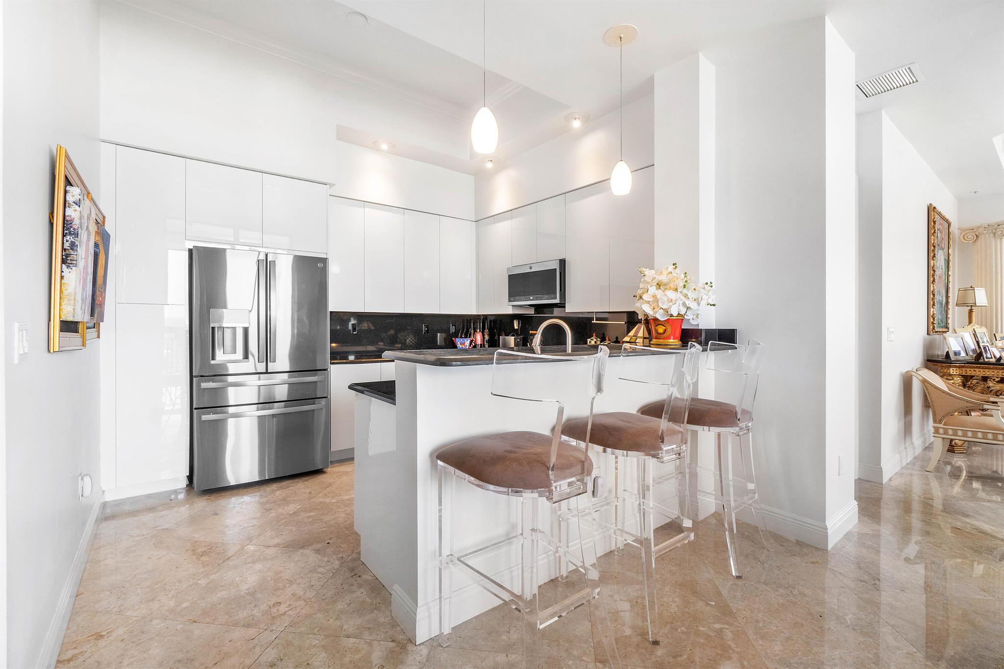 ONE CITY PLAZA CONDO - Residential