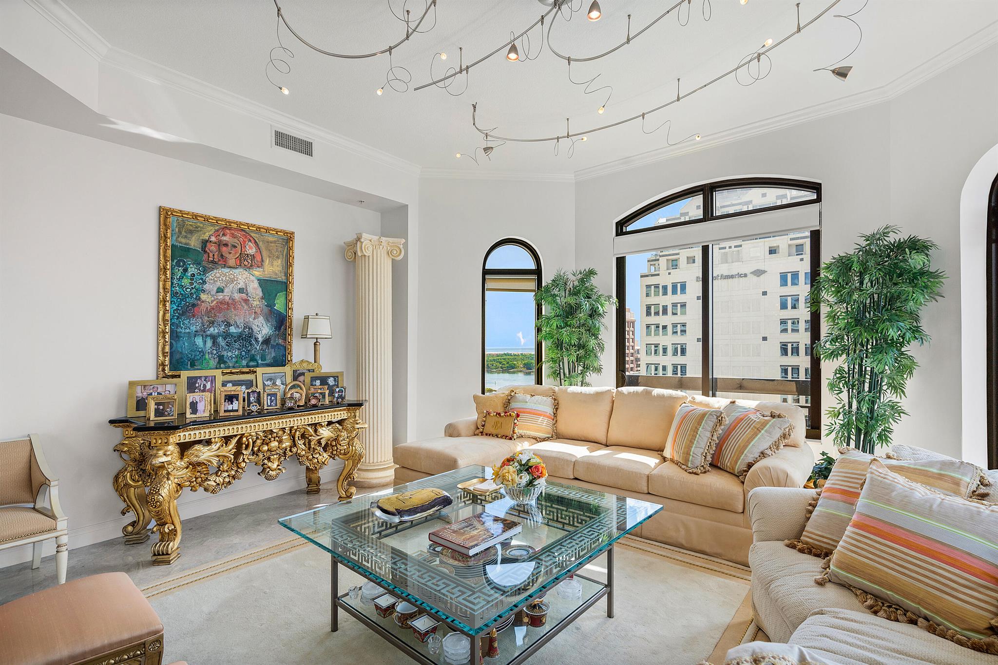 ONE CITY PLAZA CONDO - Residential