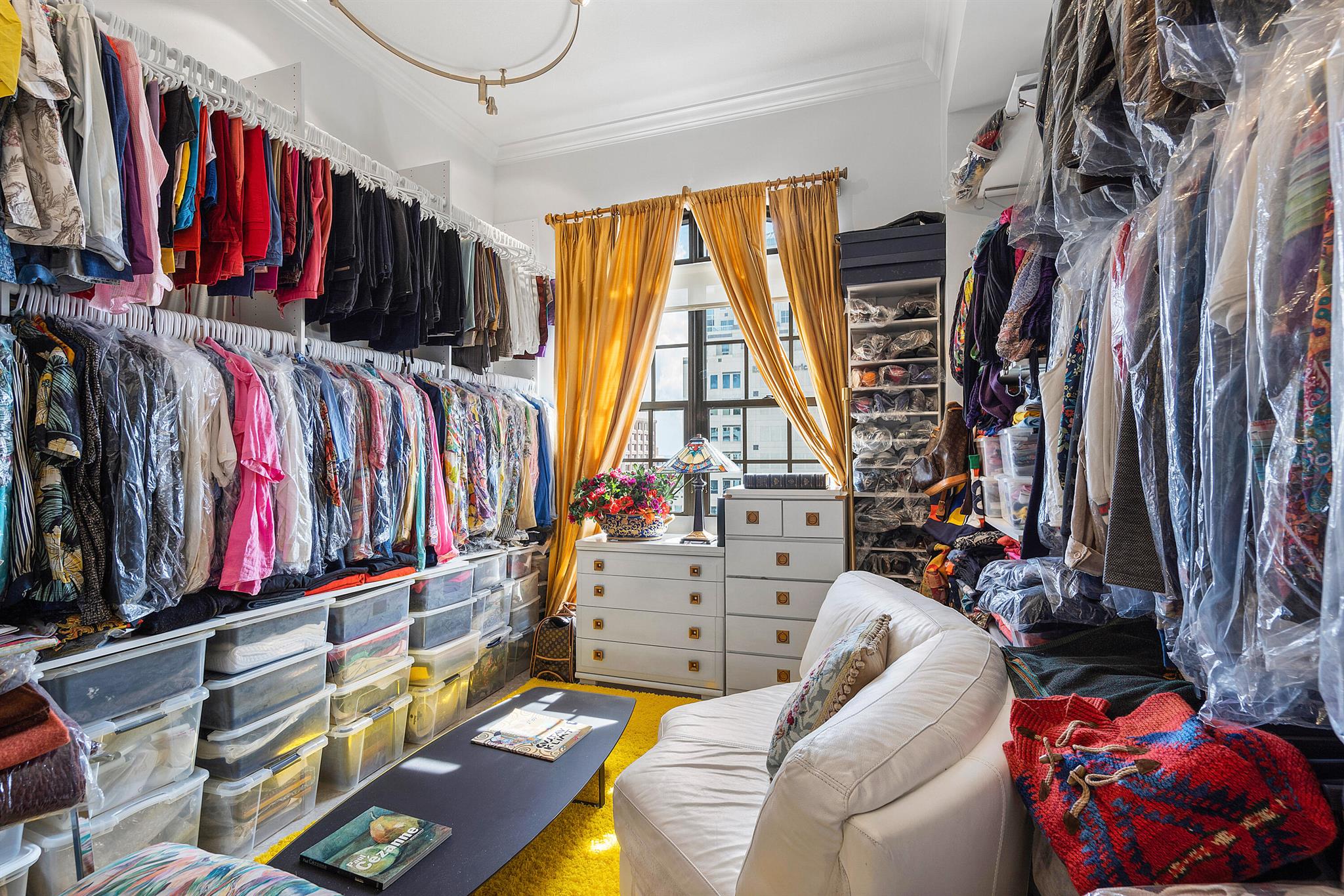 ONE CITY PLAZA CONDO - Residential