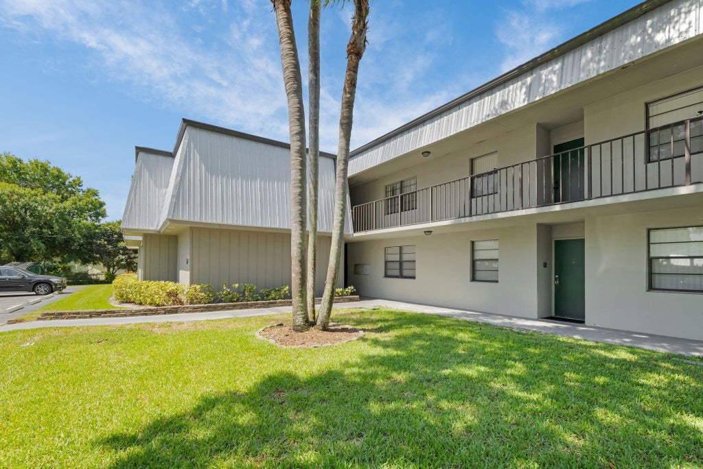 Photo of 2517 17Th Street S #102, Fort Pierce, FL 34982 (MLS # B26058786)
