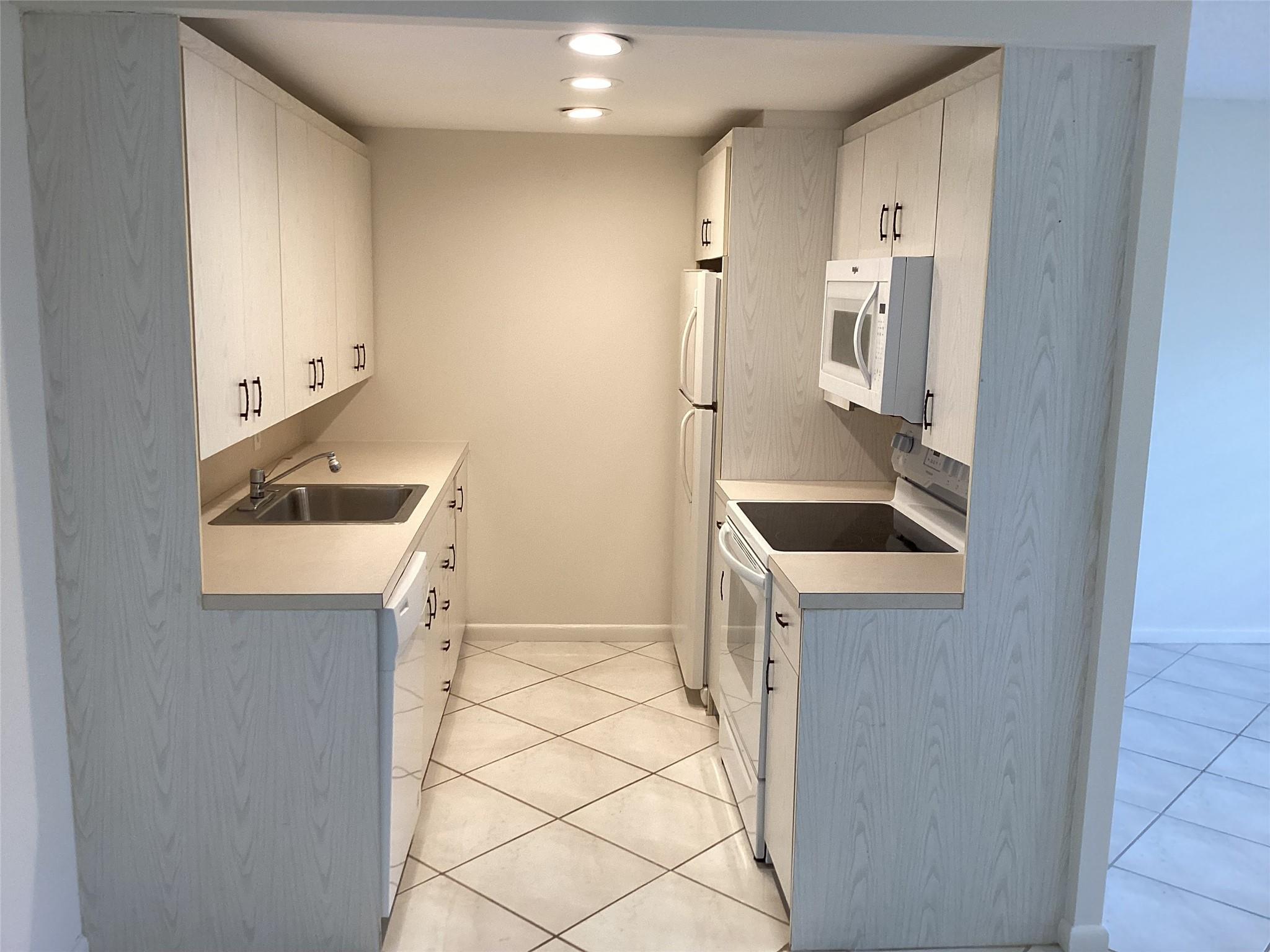 Cornwall At Century Villa - Residential Lease