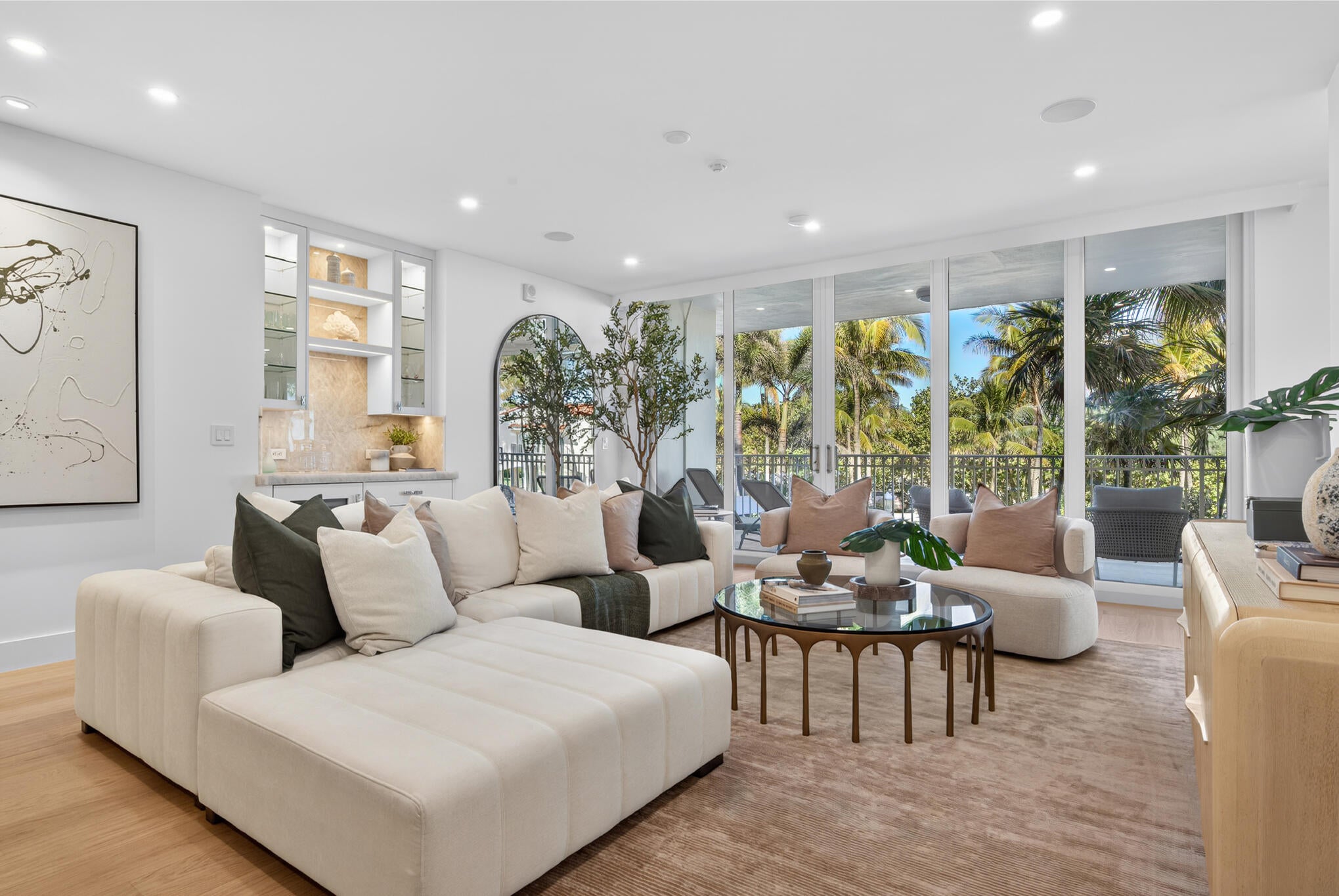 100 ROYAL PALM Way D2