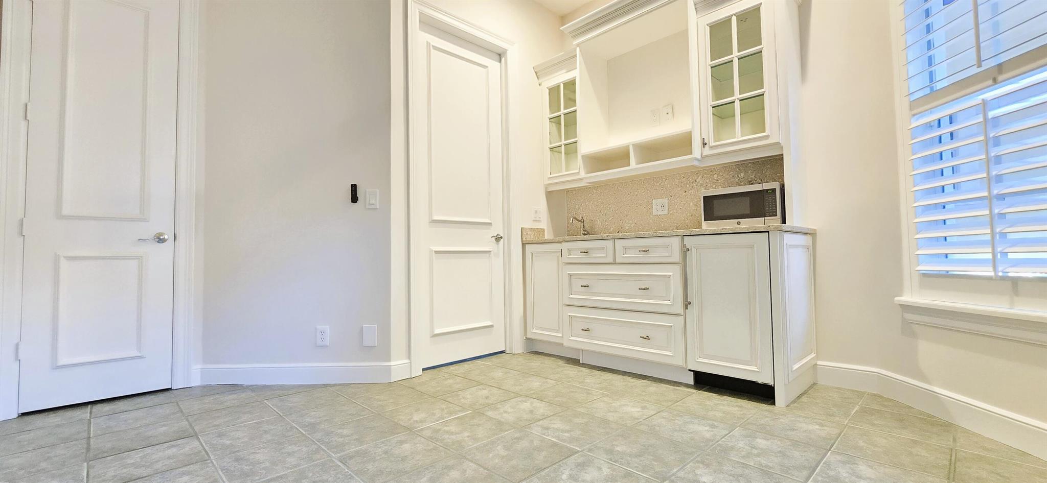 WATERS EDGE EST - Residential Lease