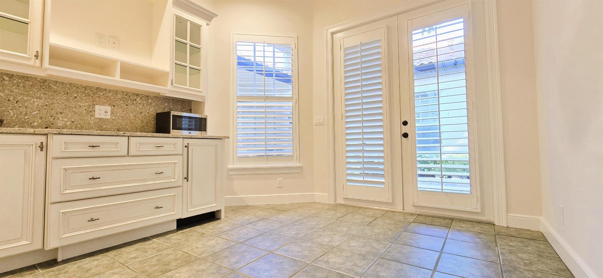 WATERS EDGE EST - Residential Lease