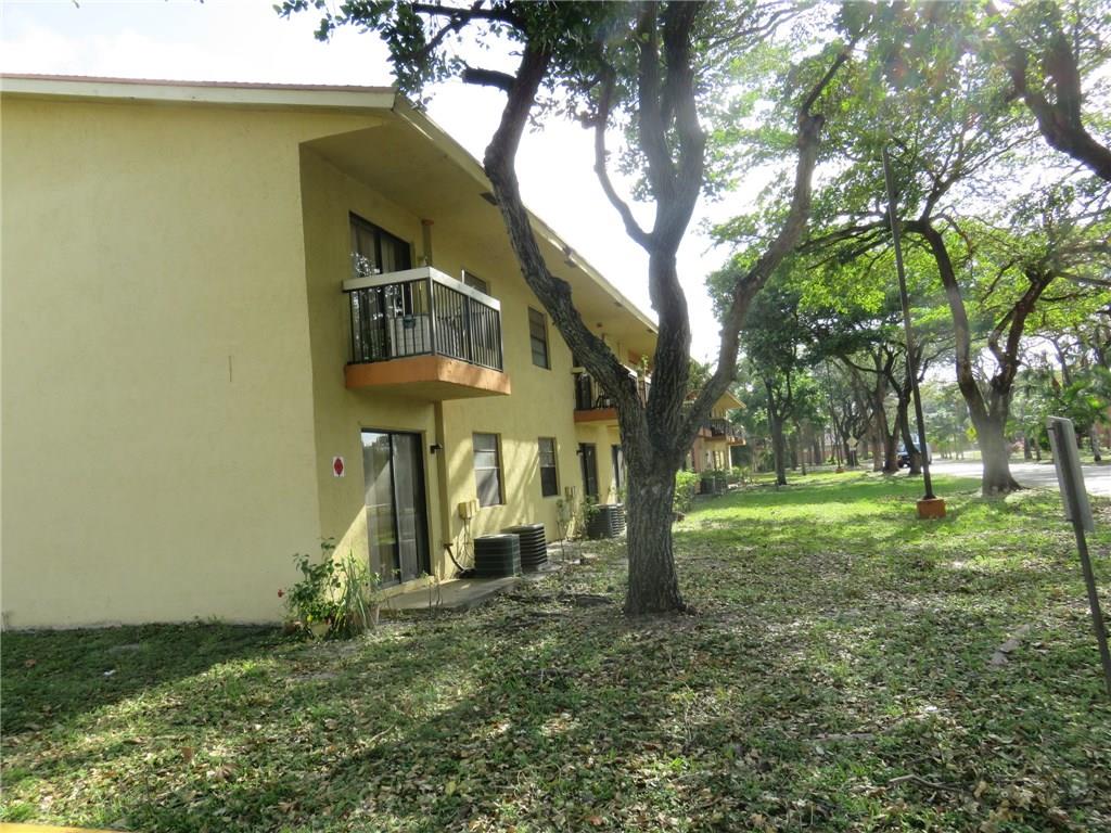 Lakeside at Tamarac - Residential