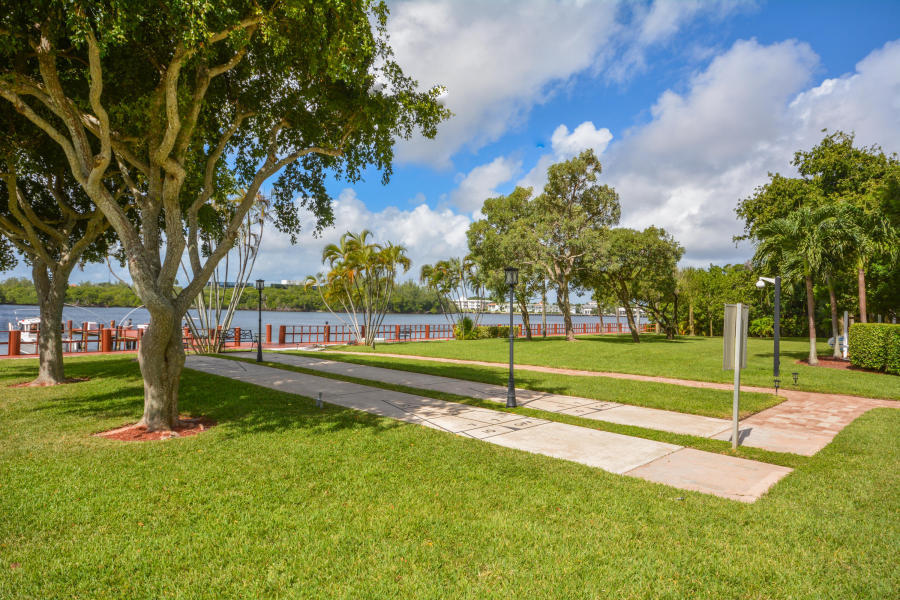 BOCA TOWERS CONDO PORTION - Residential Lease