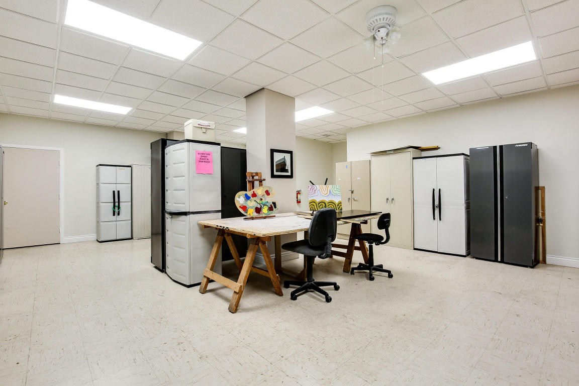 BOCA TOWERS CONDO PORTION - Residential Lease