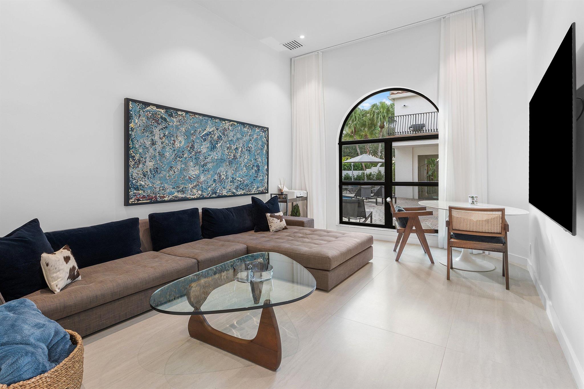 SEASONS - Residential