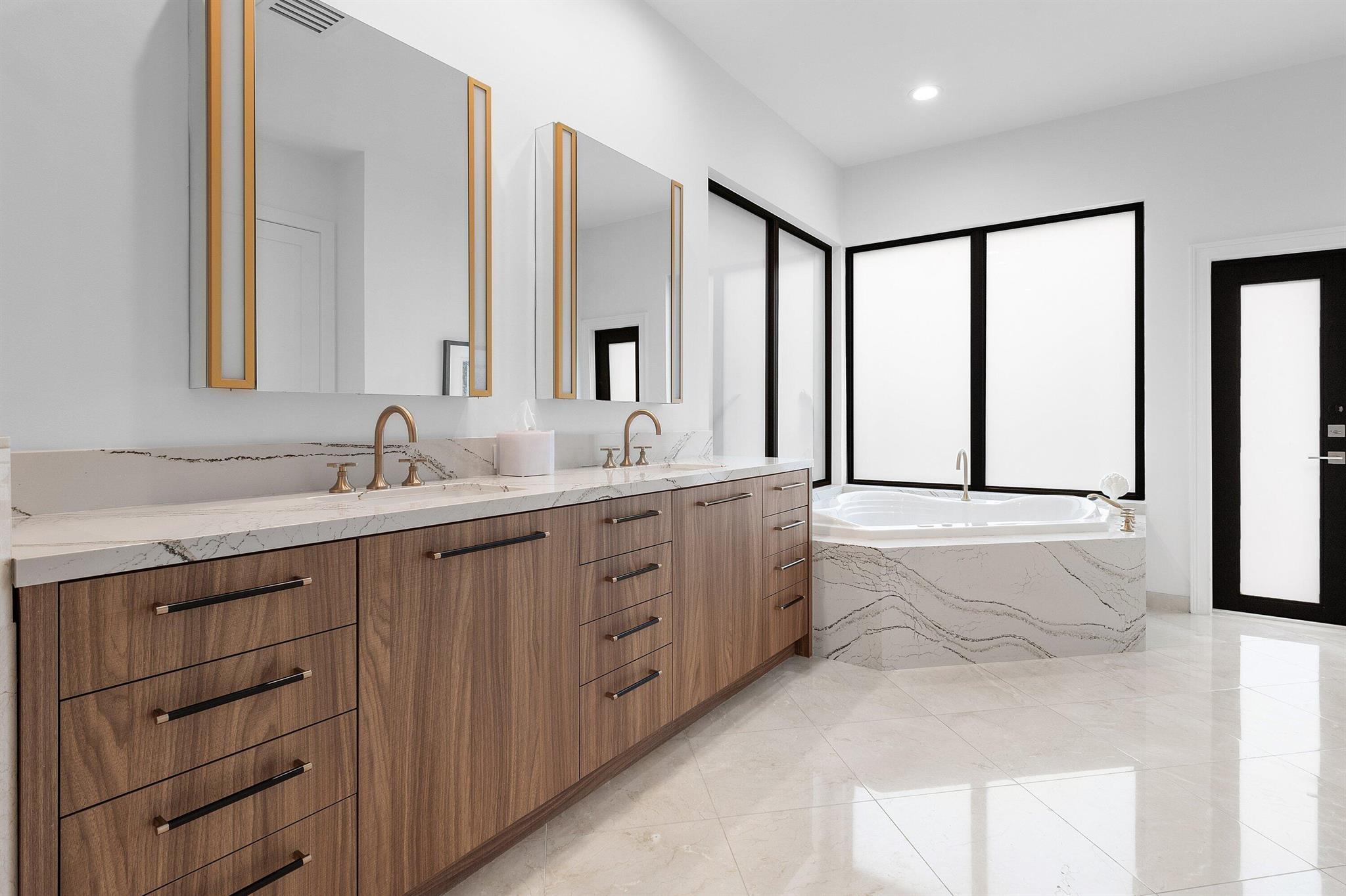 SEASONS - Residential