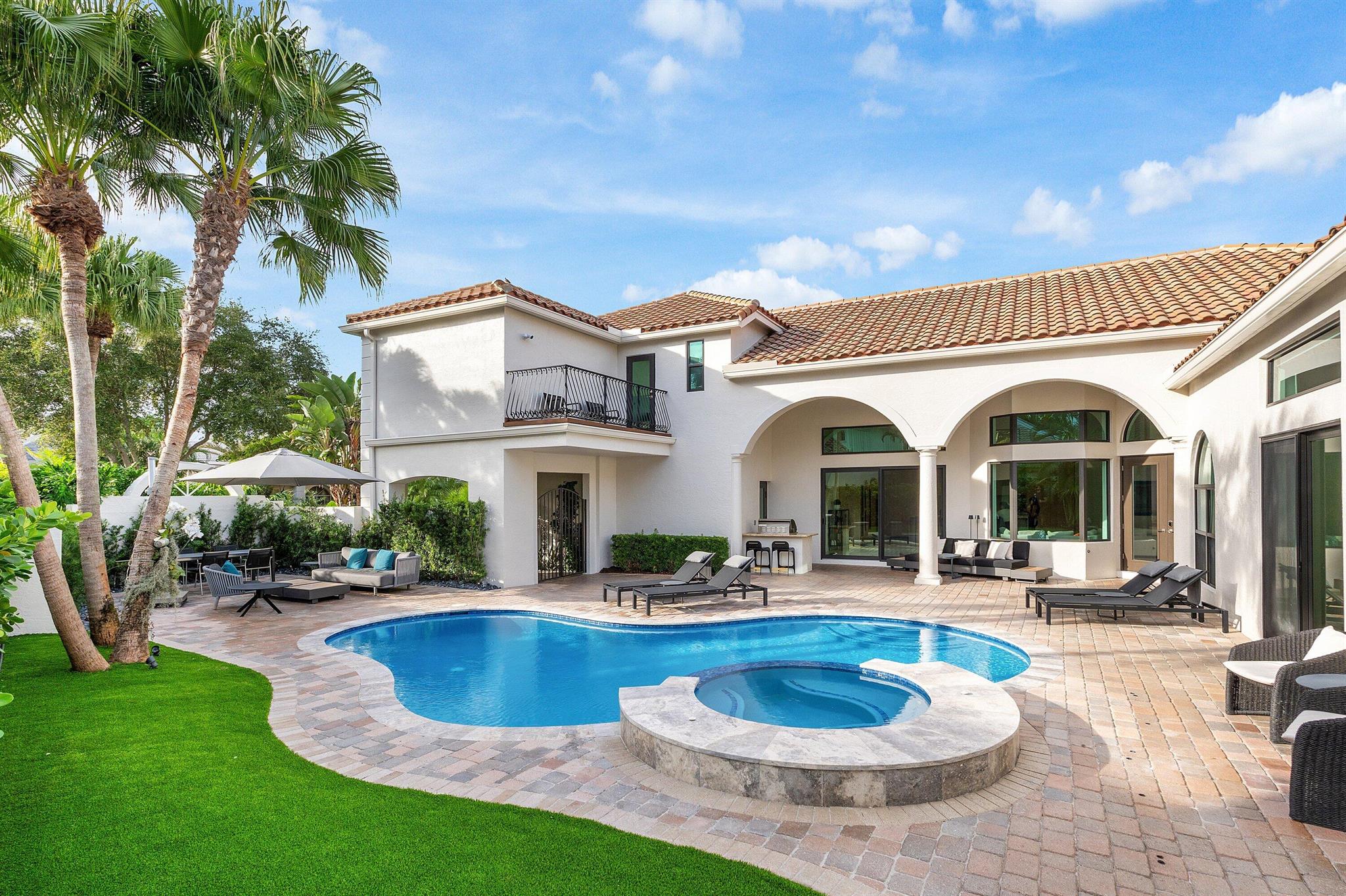 SEASONS - Residential