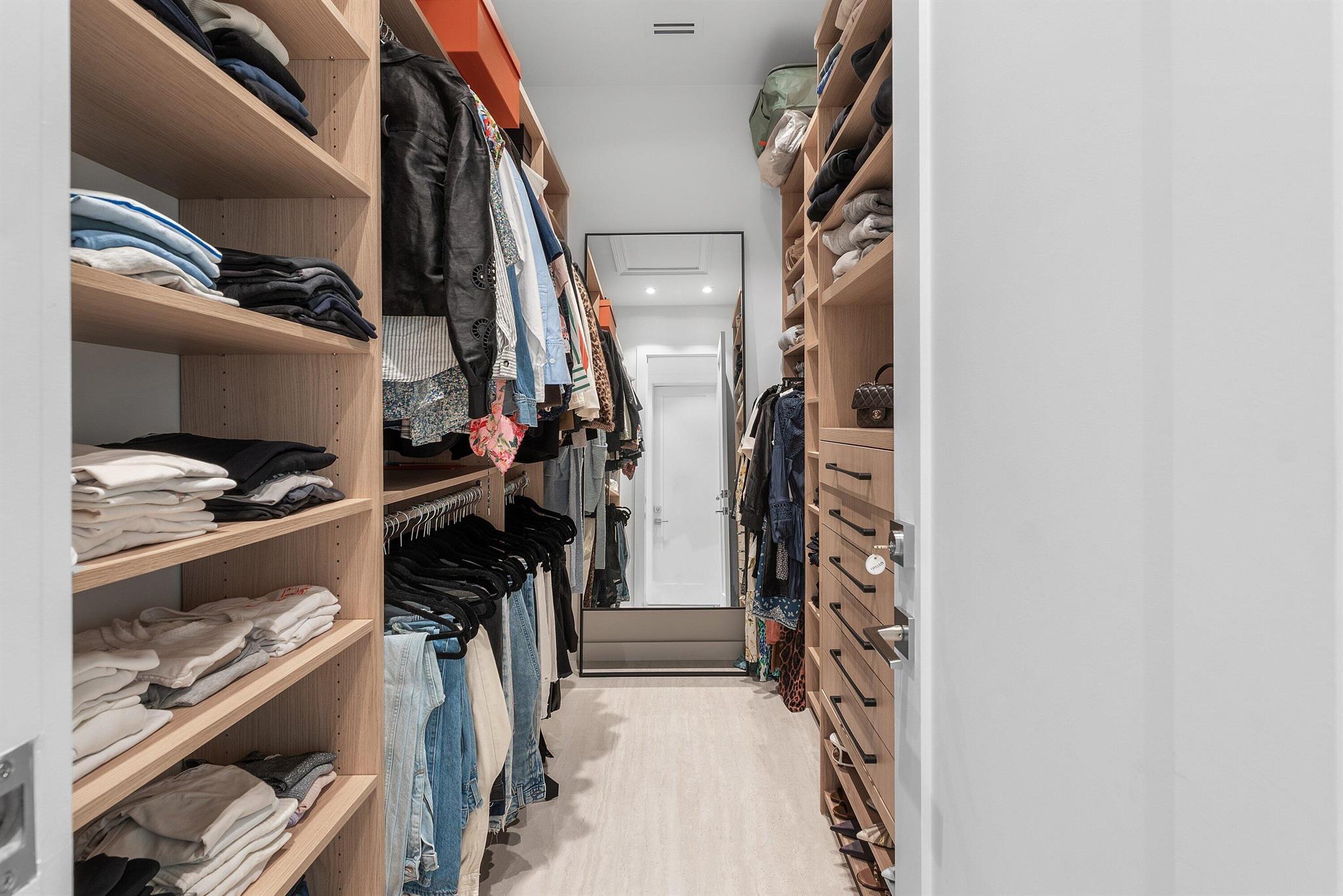 SEASONS - Residential