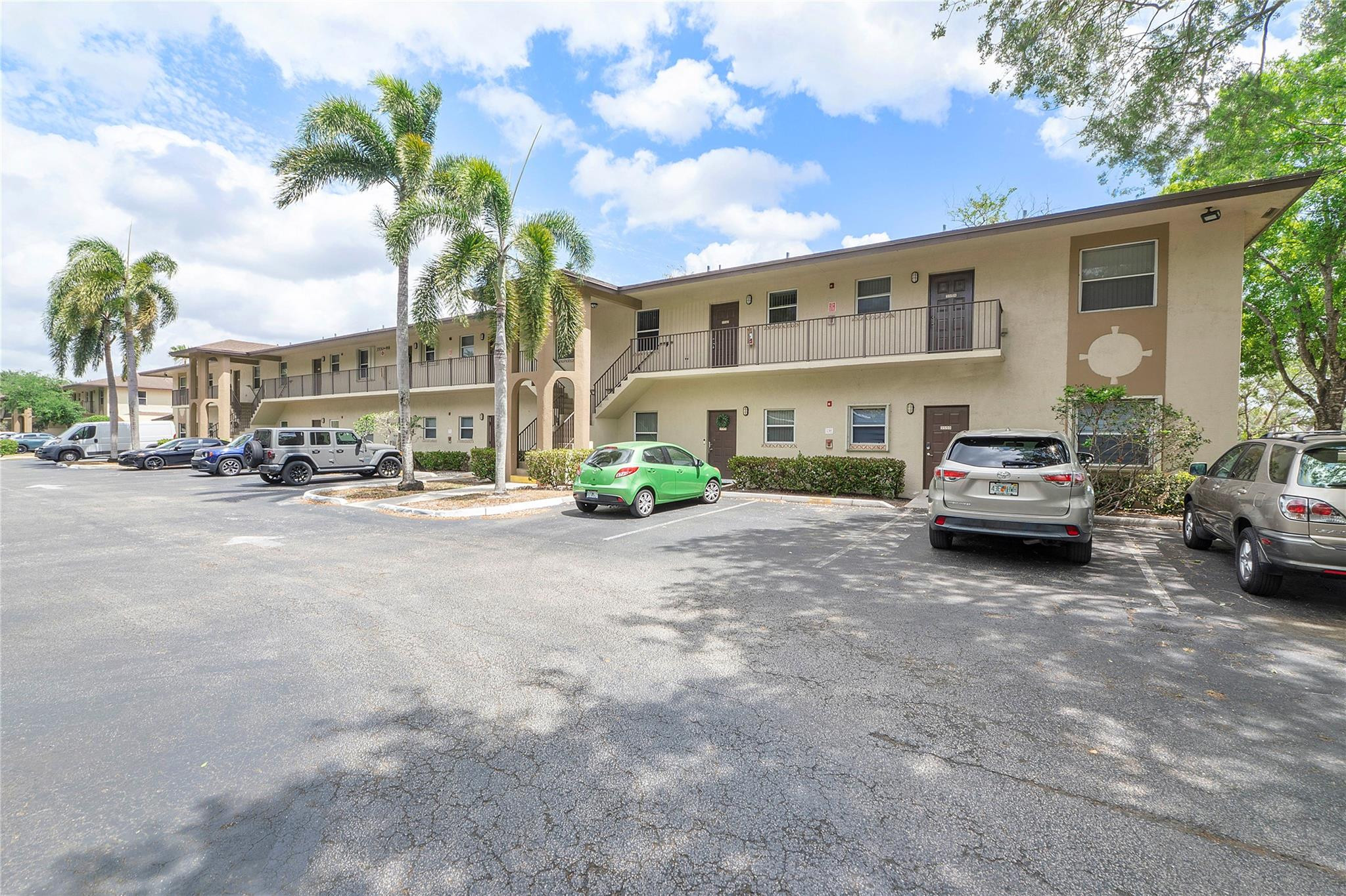 GARDENS OF SUNRISE CONDO - Residential Lease