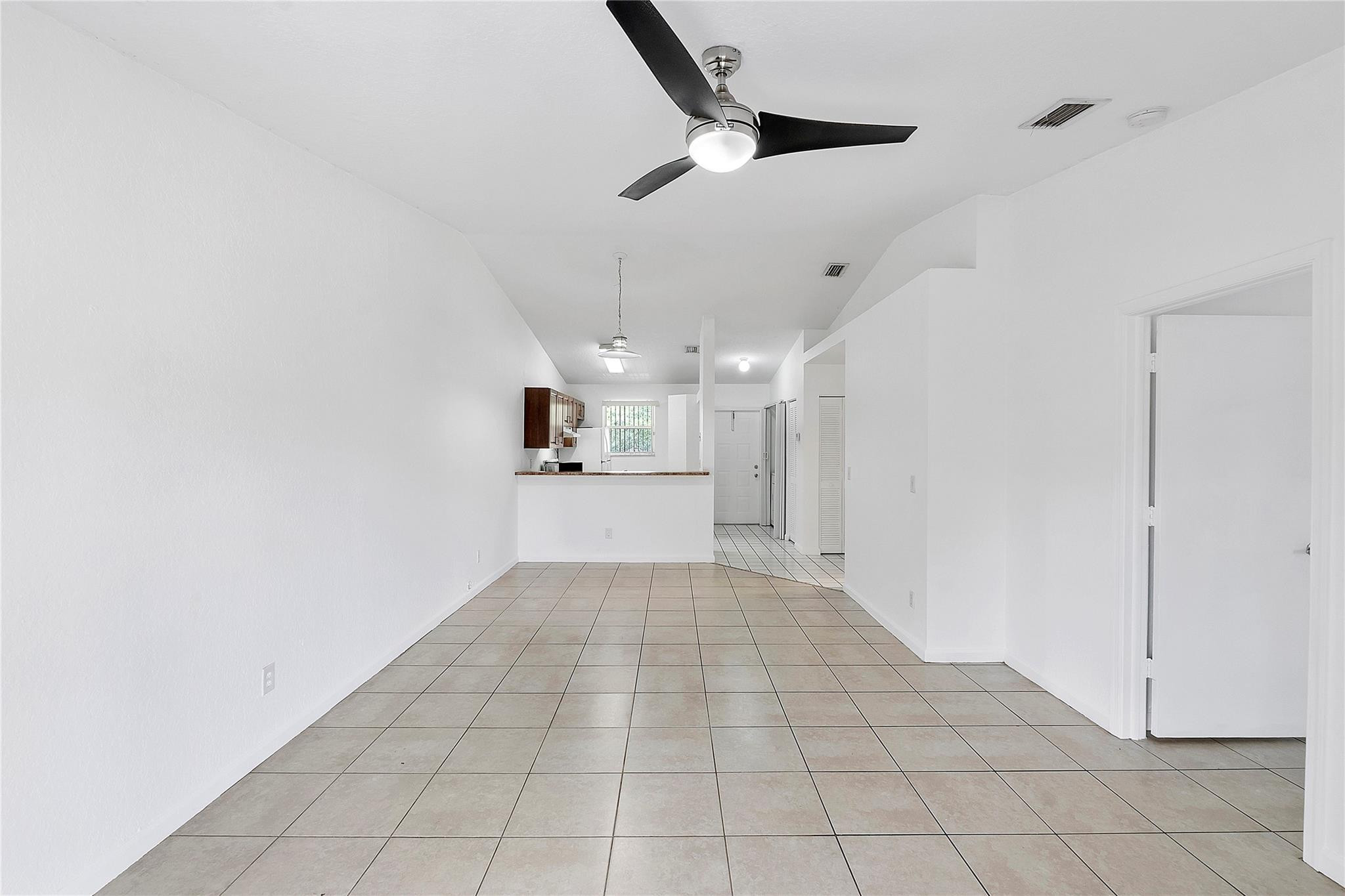 GARDENS OF SUNRISE CONDO - Residential Lease