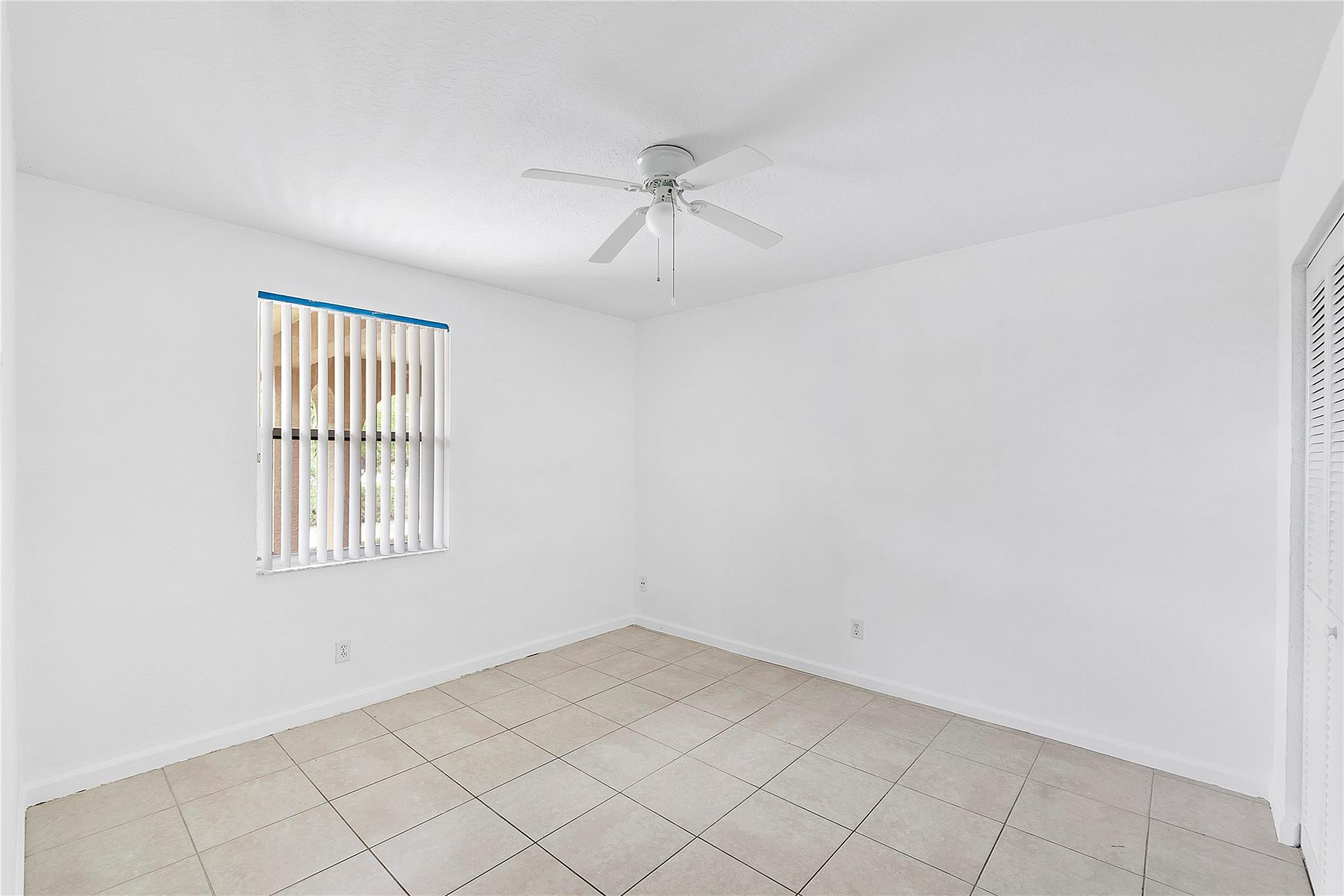 GARDENS OF SUNRISE CONDO - Residential Lease