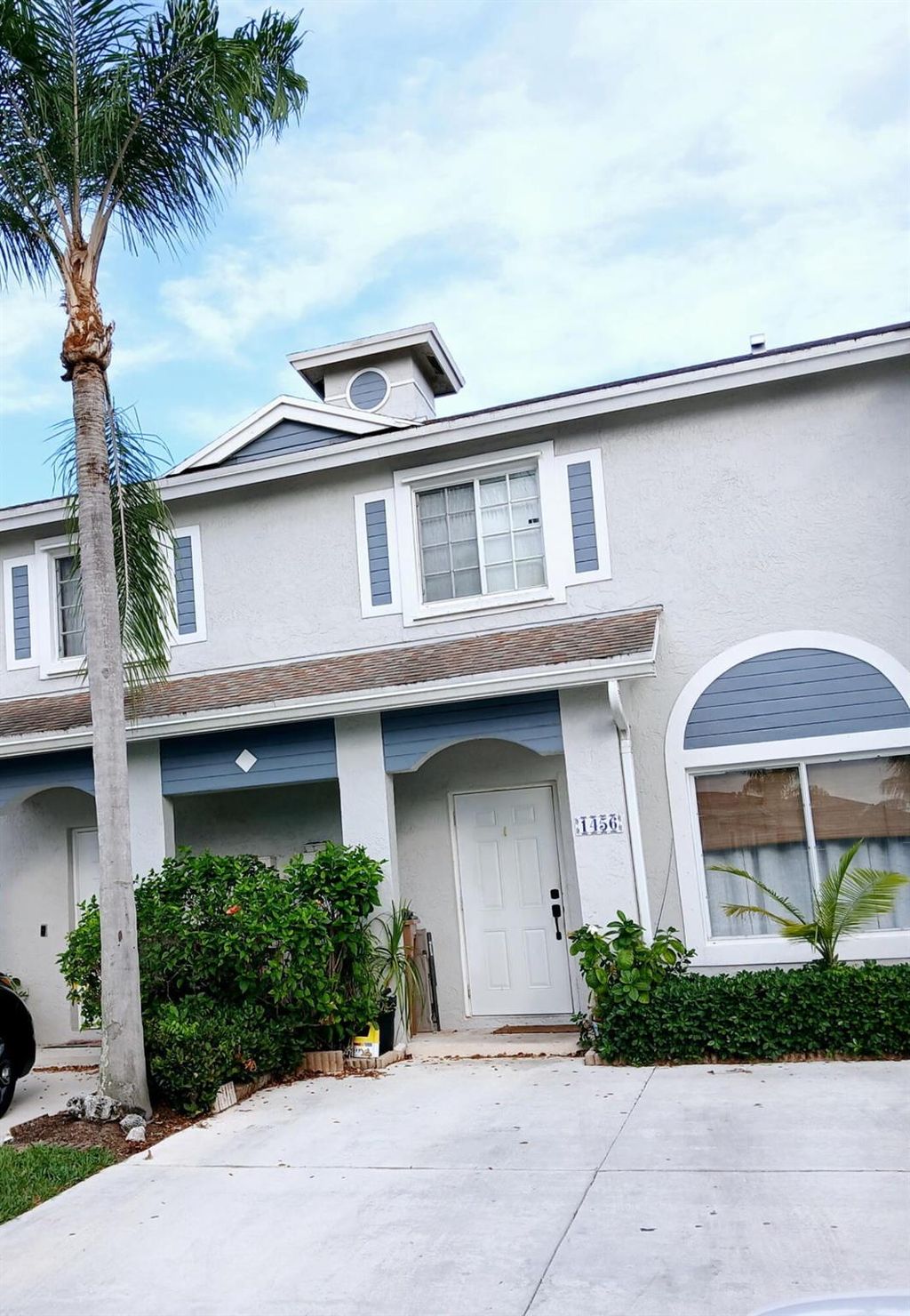 Photo of 1456 SW 47th Avenue, Deerfield Beach, FL 33442 (MLS # R11079489)