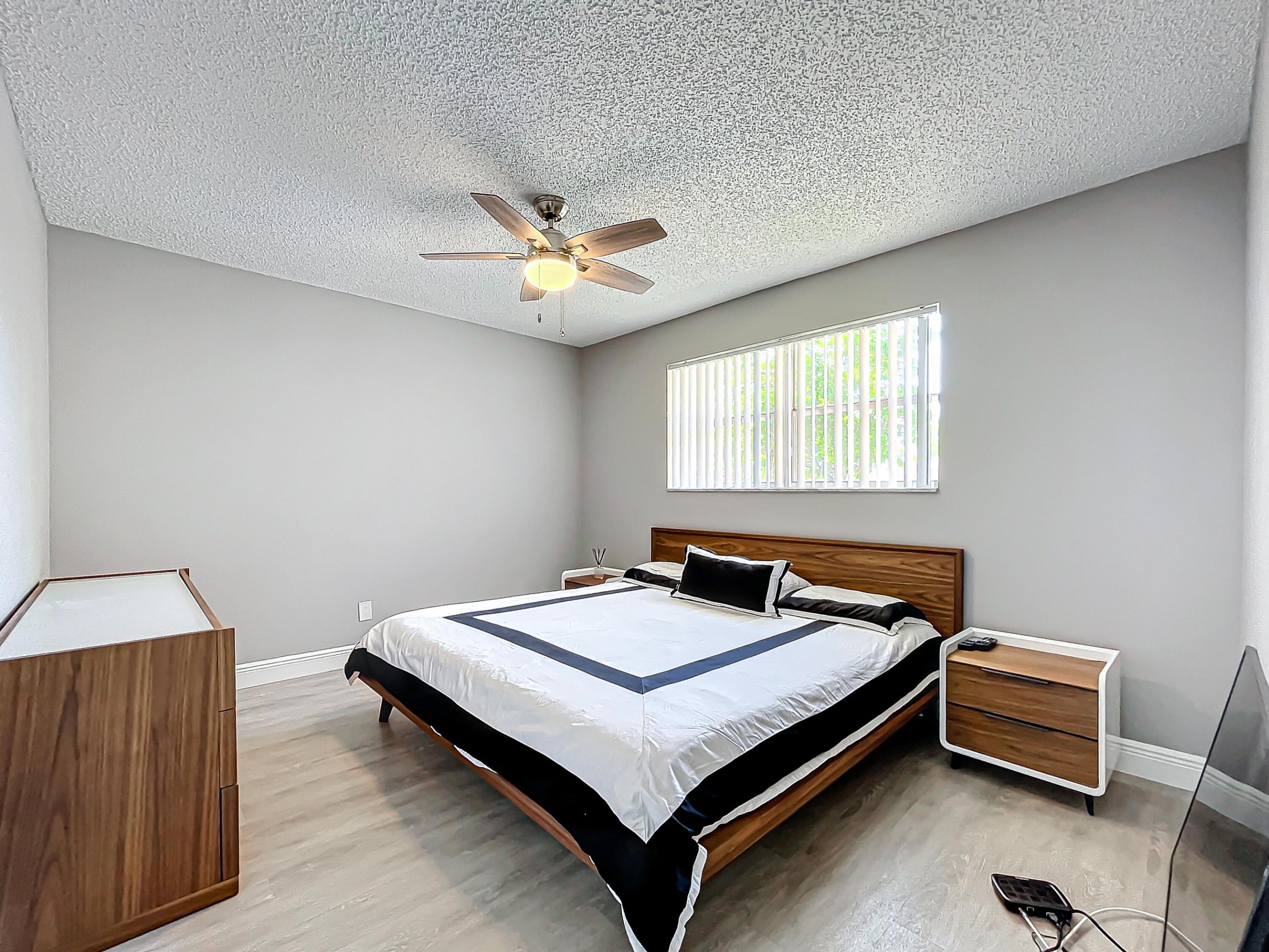 GOLDEN LAKES VILLAGE CONDO 1 THRU 13-A - Residential