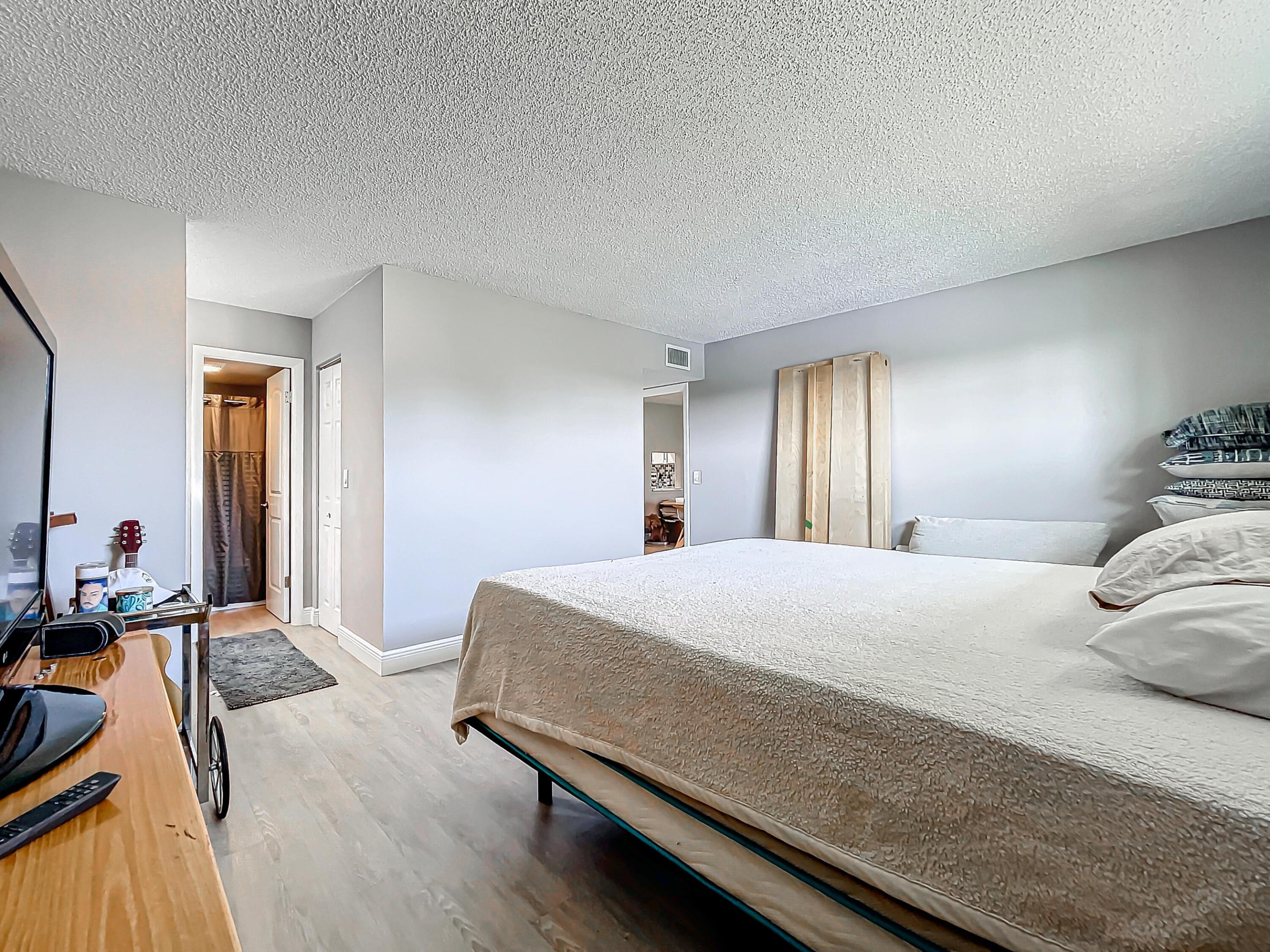 GOLDEN LAKES VILLAGE CONDO 1 THRU 13-A - Residential