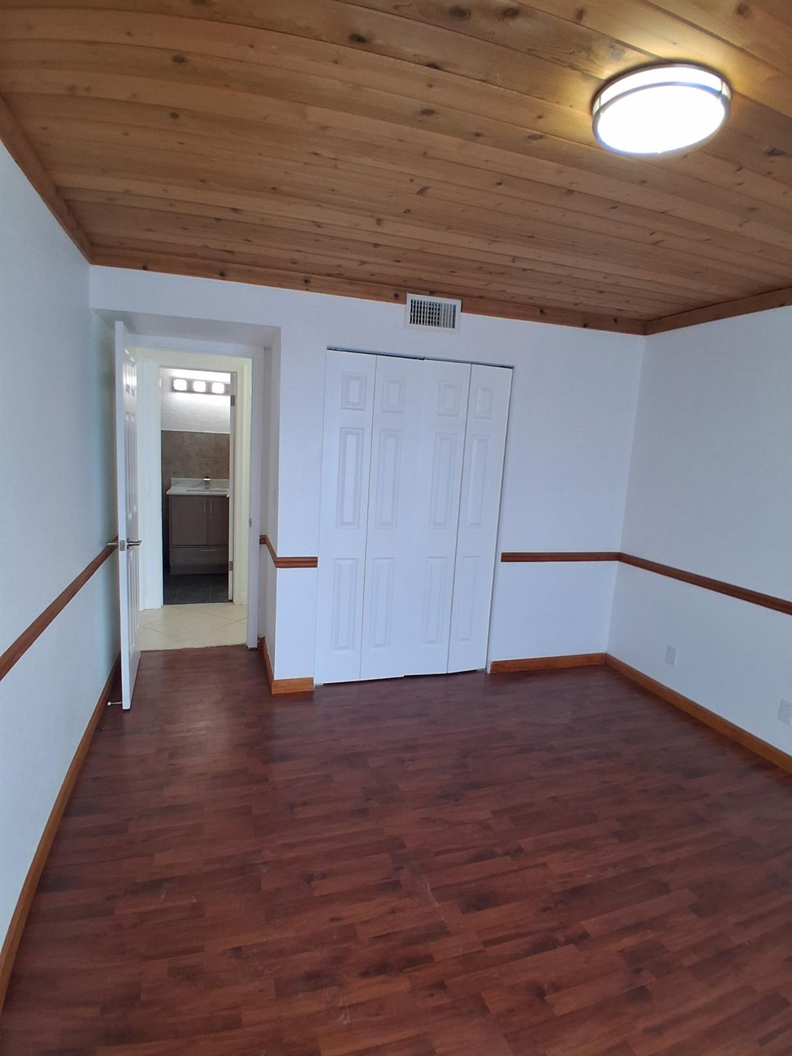 CYPRESS CLUB CONDO - Residential Lease
