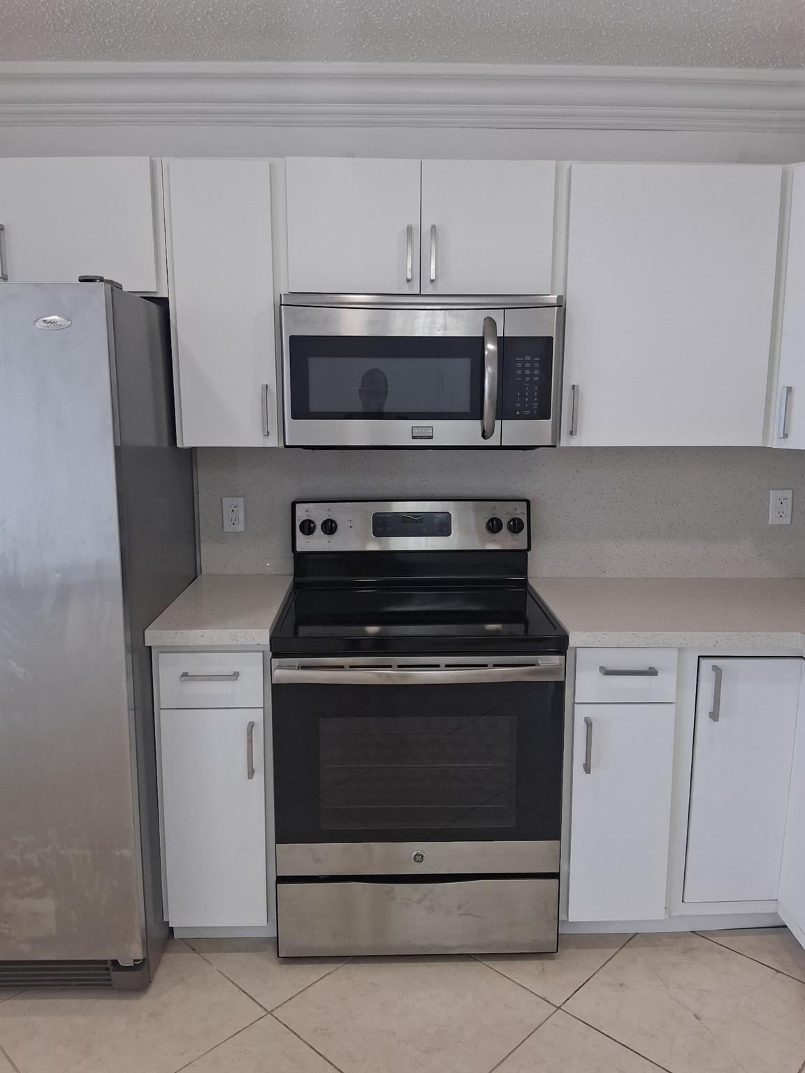 CYPRESS CLUB CONDO - Residential Lease