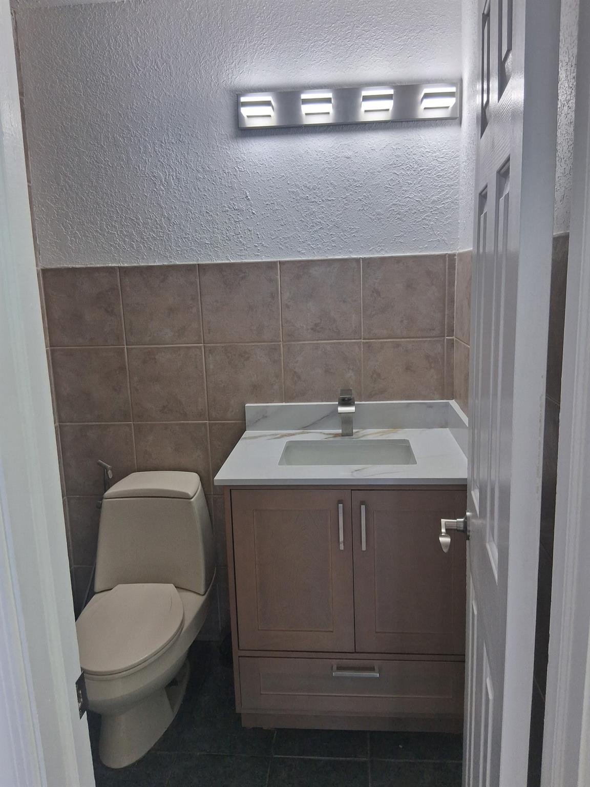 CYPRESS CLUB CONDO - Residential Lease