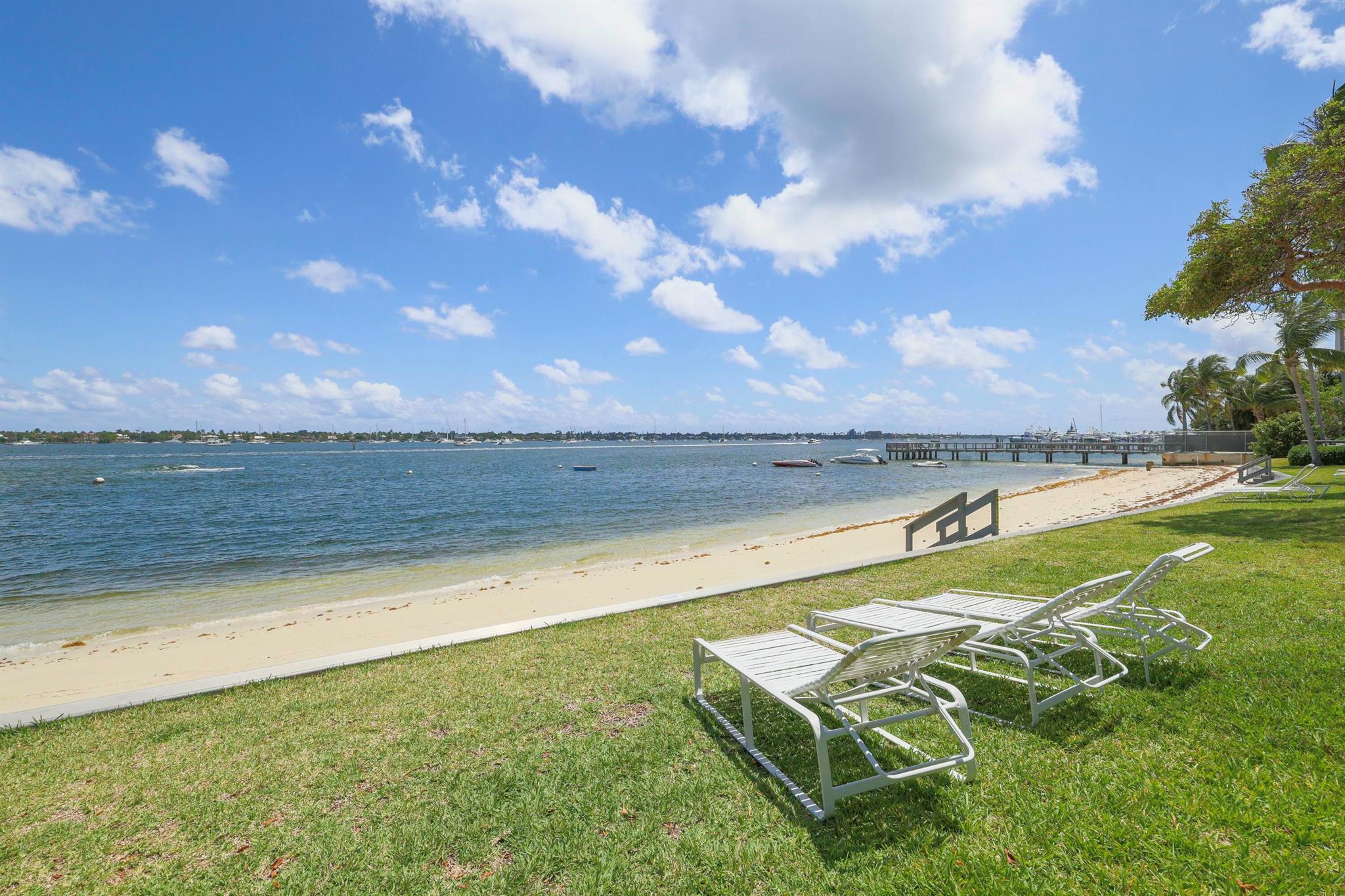 PALM BEACH HOUSE CONDO - Residential