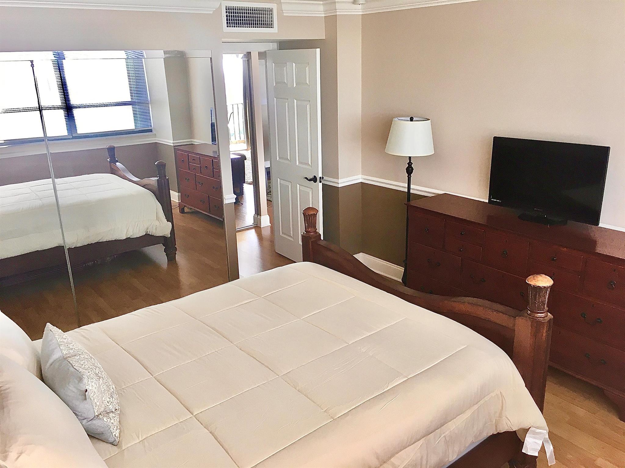 PALM BEACH HOUSE CONDO - Residential