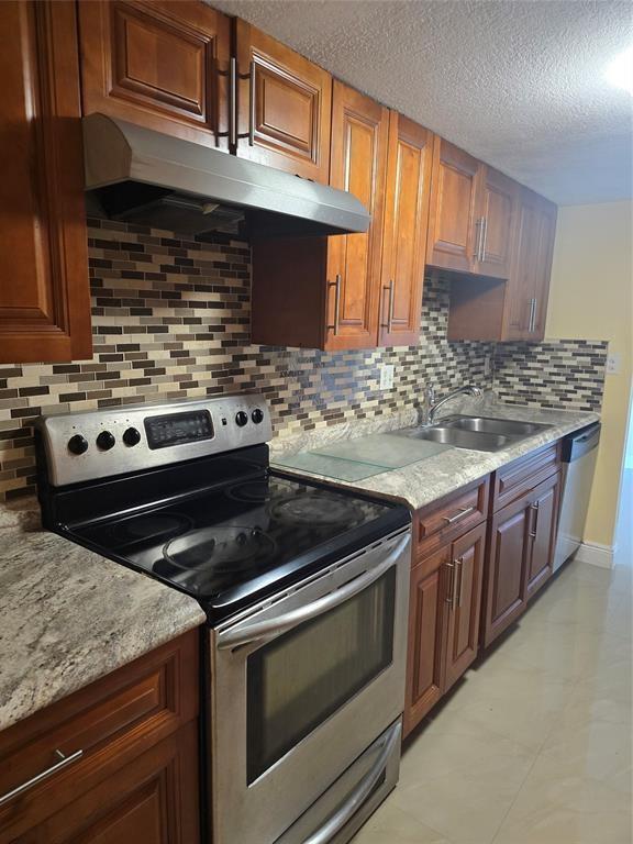 ENVIRON I CONDO 5 AND 6 - Residential Lease