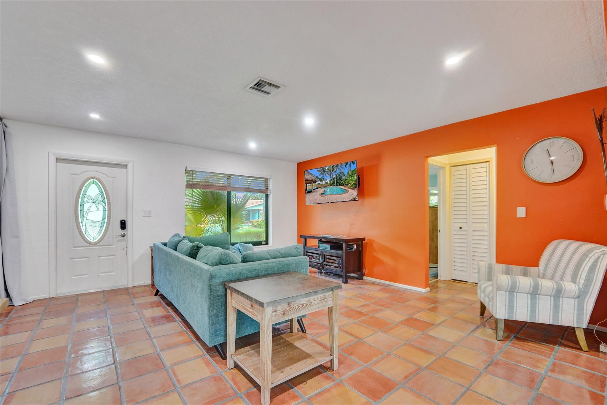 60 SE 10th St