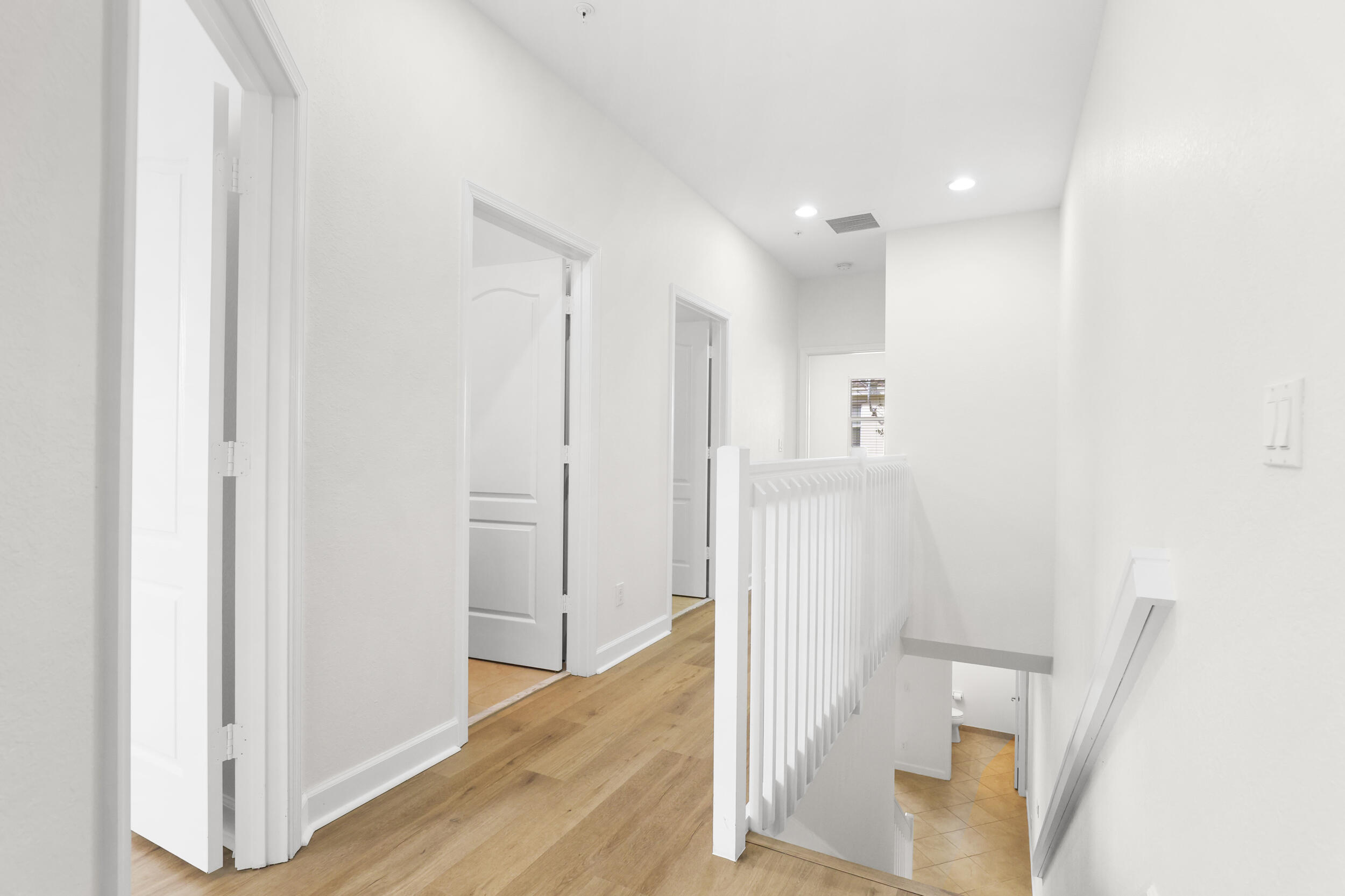 RIVER MARINA - Residential Lease