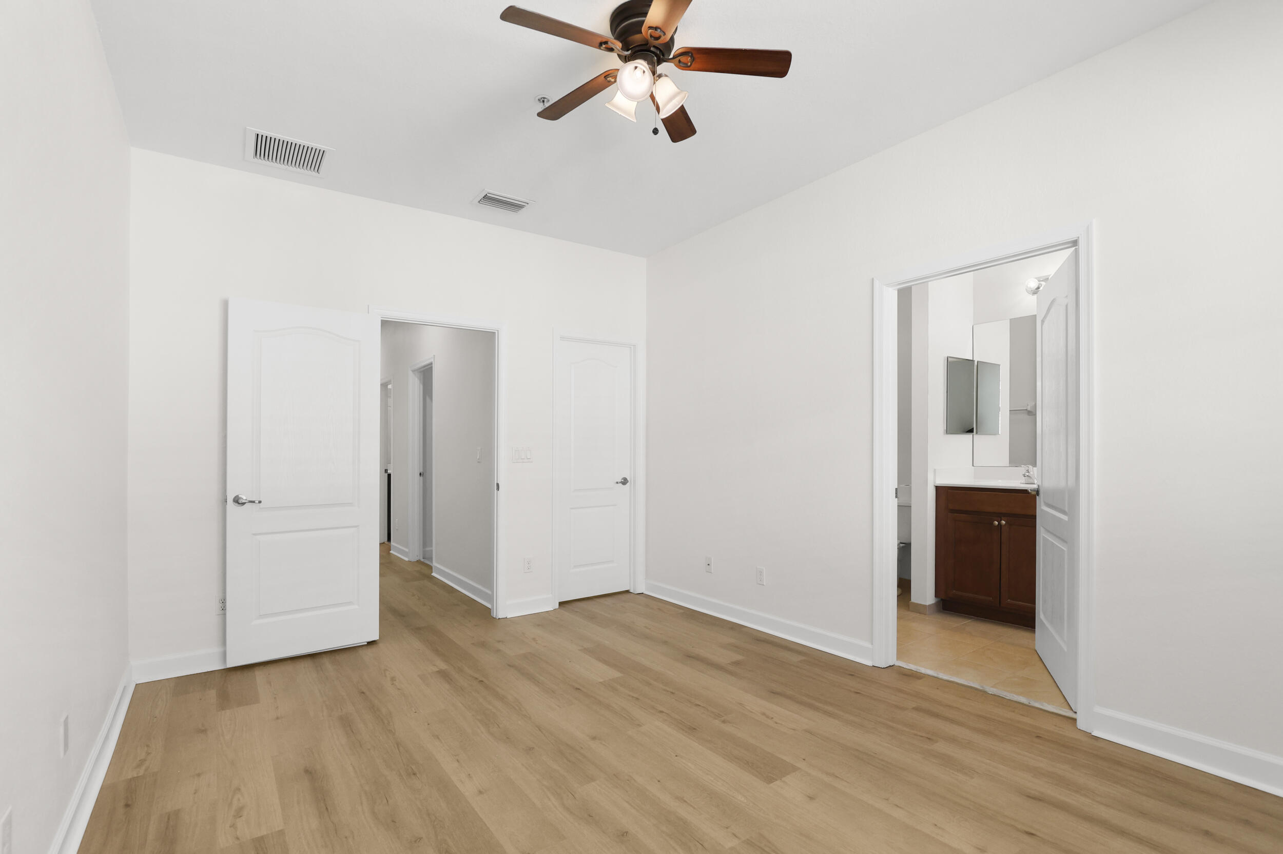 RIVER MARINA - Residential Lease