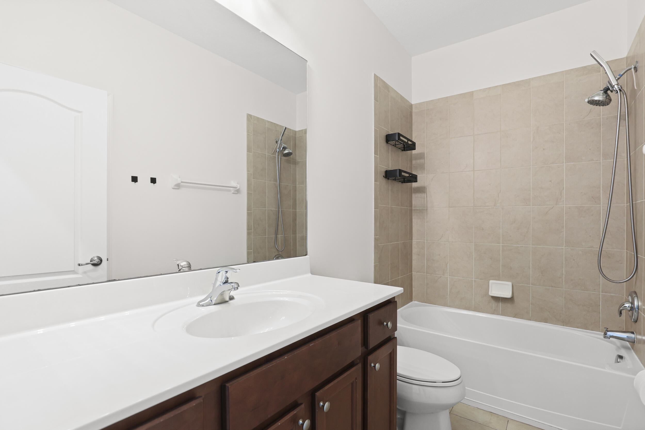 RIVER MARINA - Residential Lease