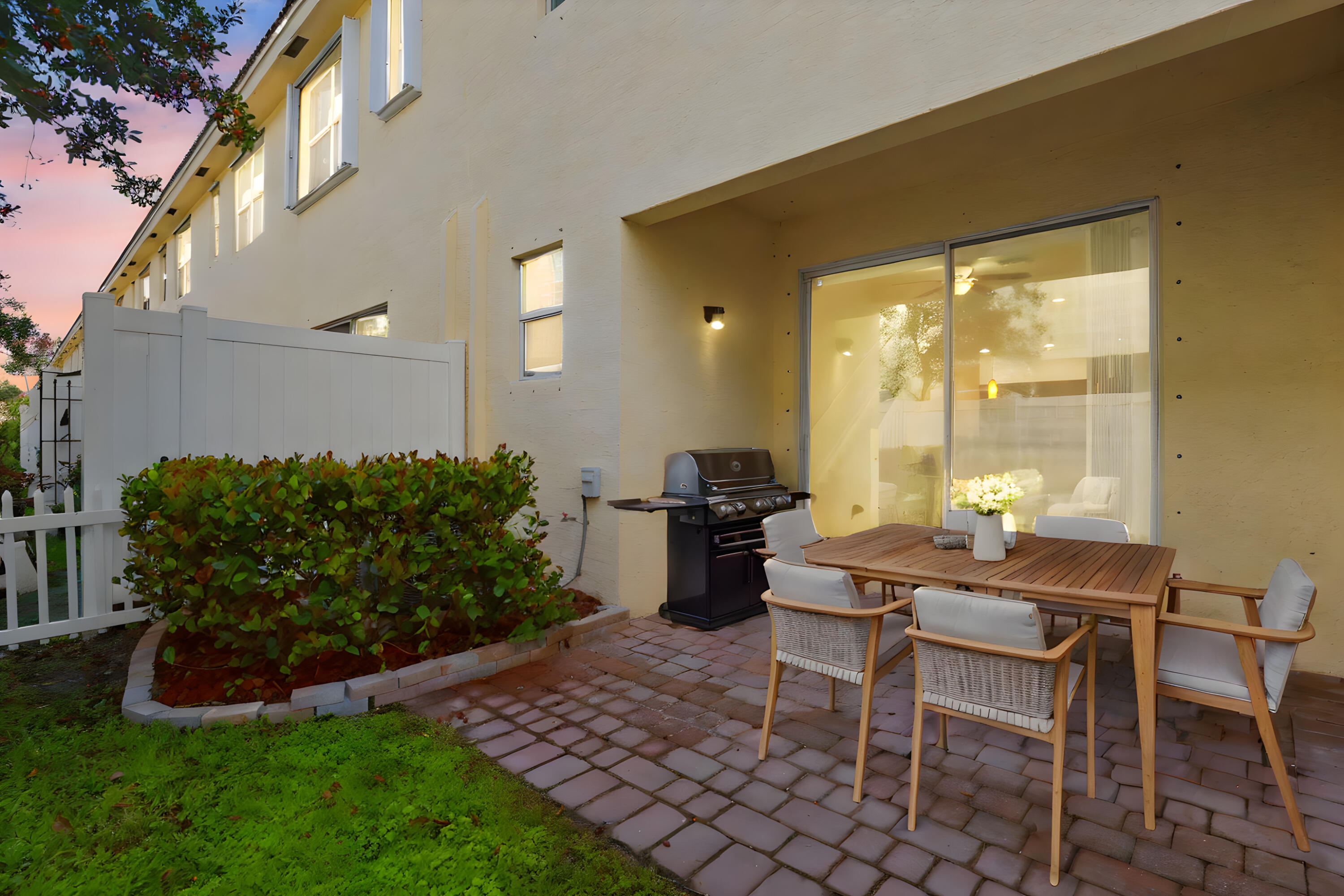 RIVER MARINA - Residential Lease