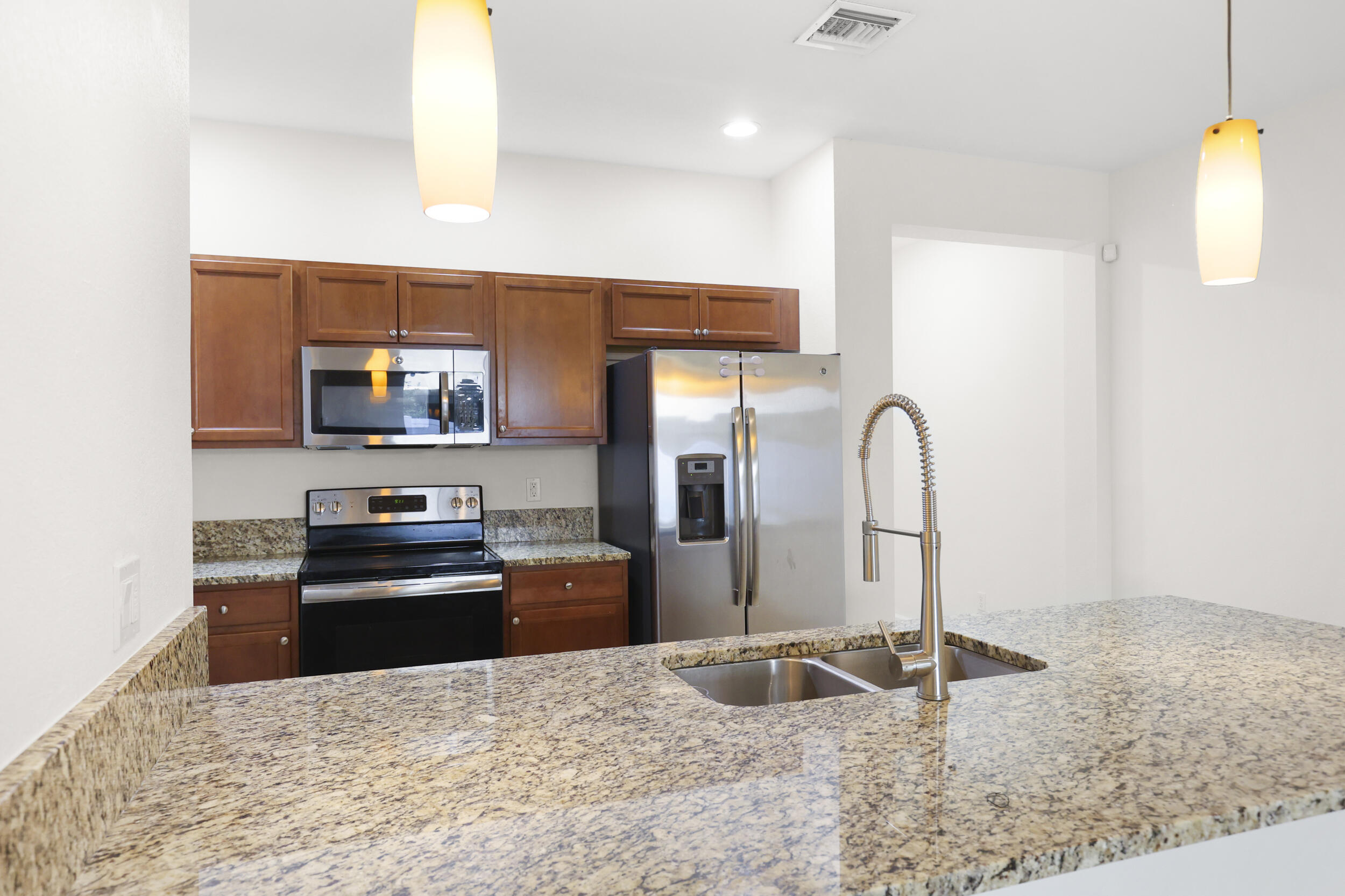 RIVER MARINA - Residential Lease