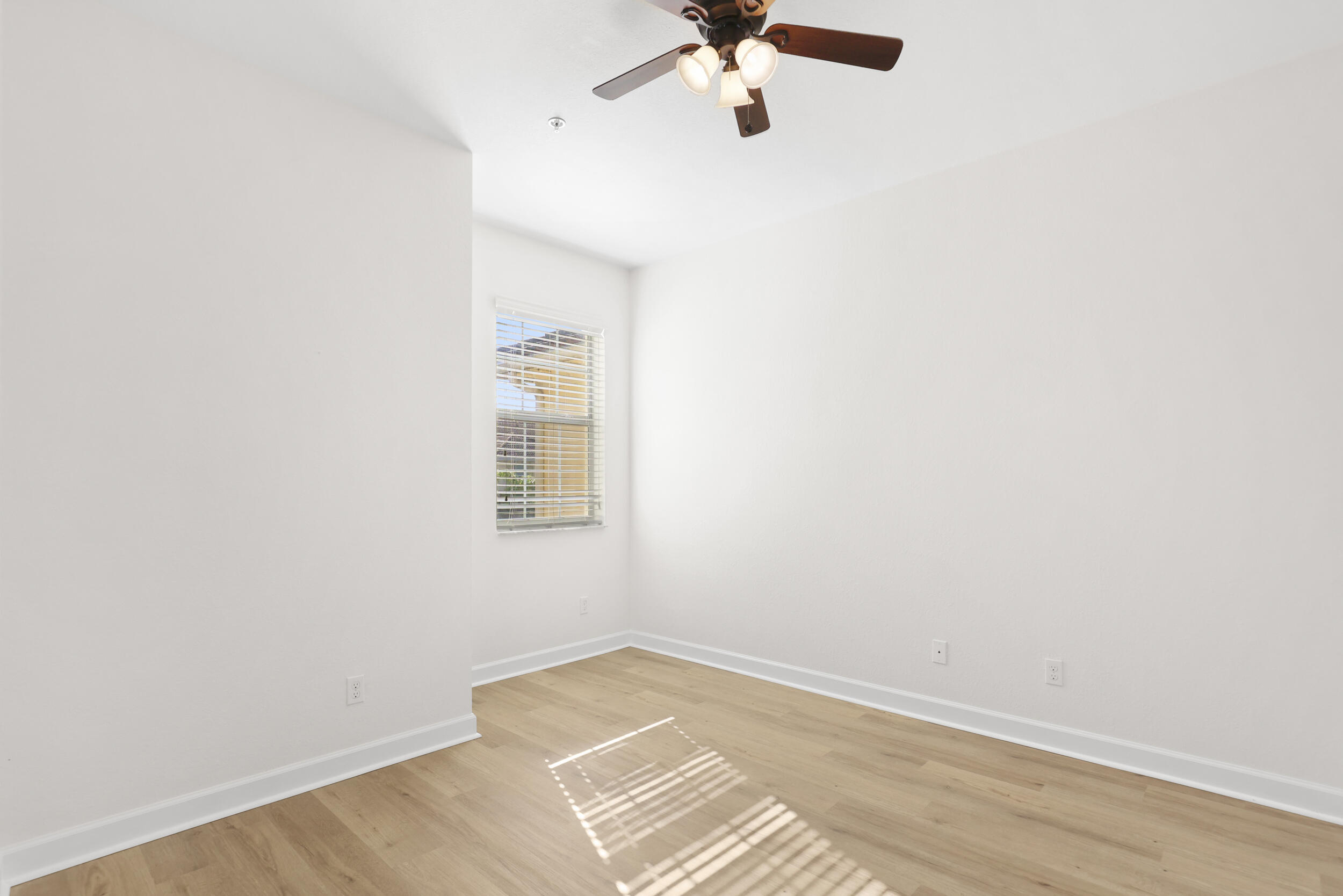 RIVER MARINA - Residential Lease