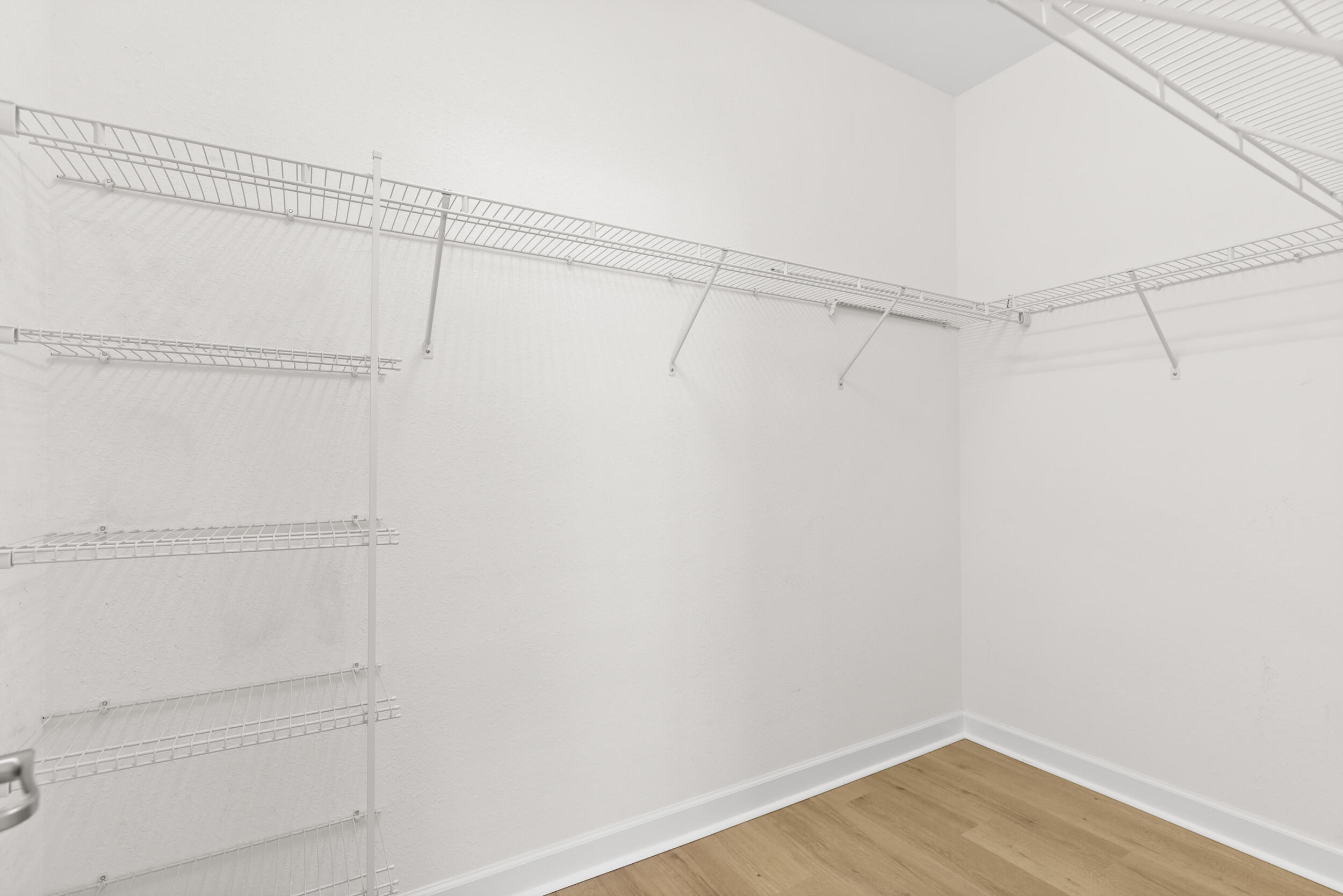 RIVER MARINA - Residential Lease