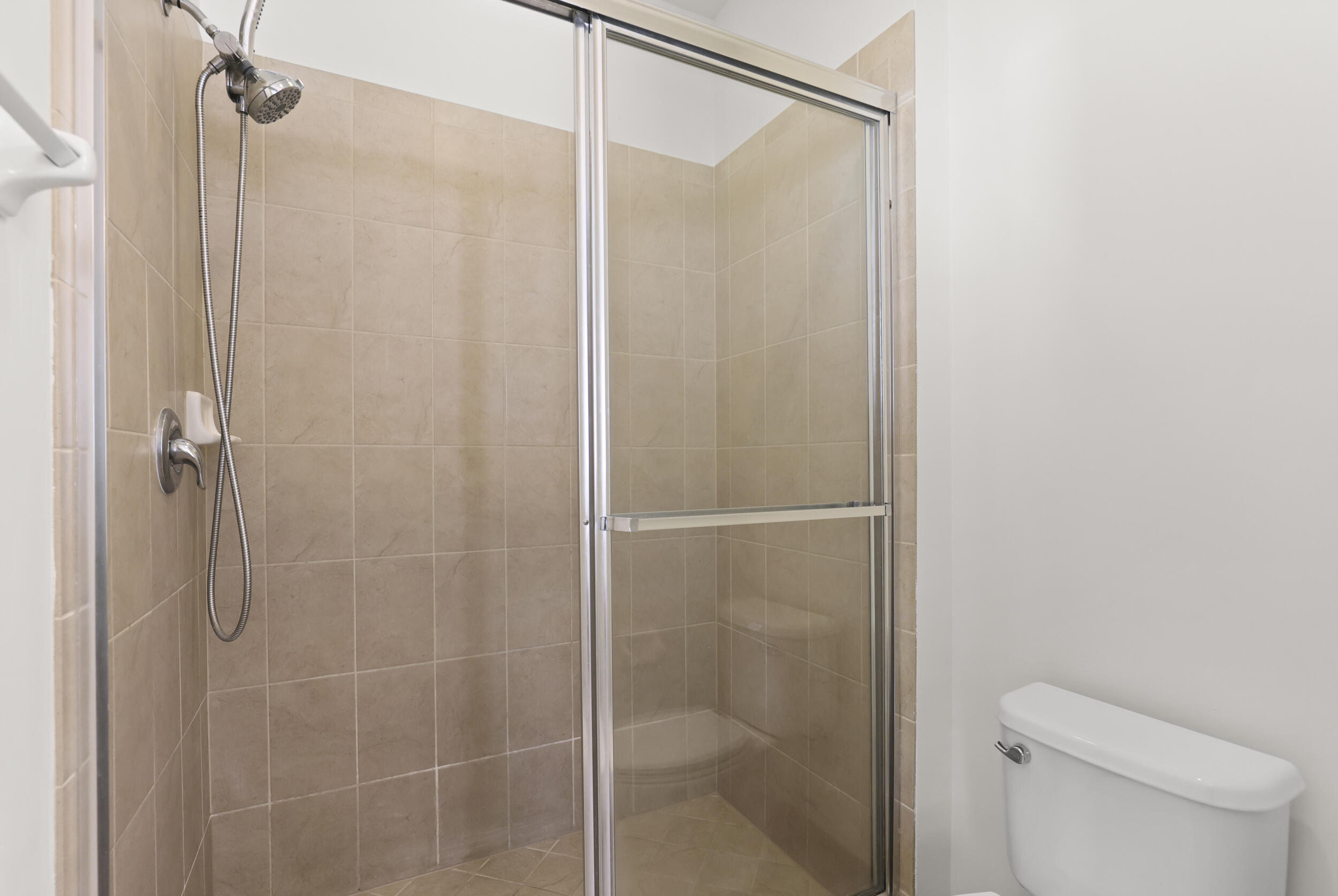 RIVER MARINA - Residential Lease