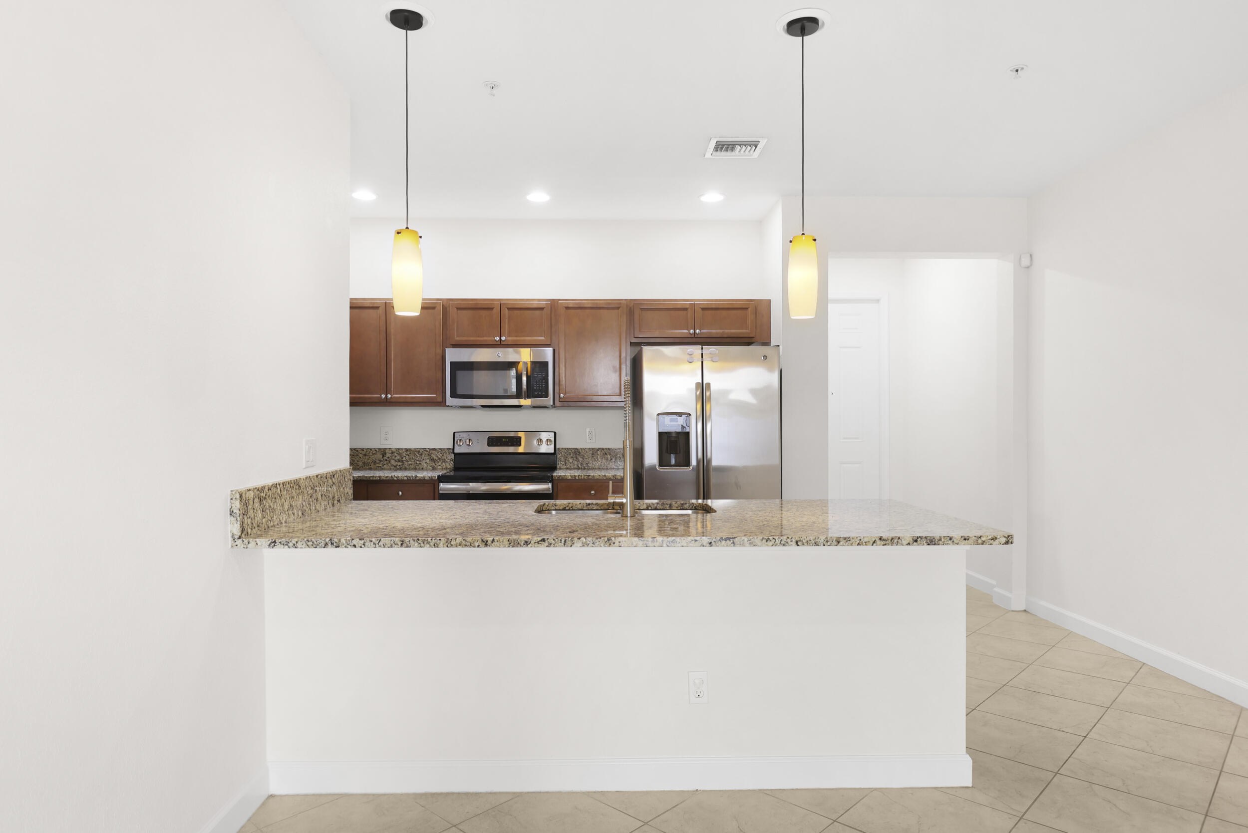 RIVER MARINA - Residential Lease