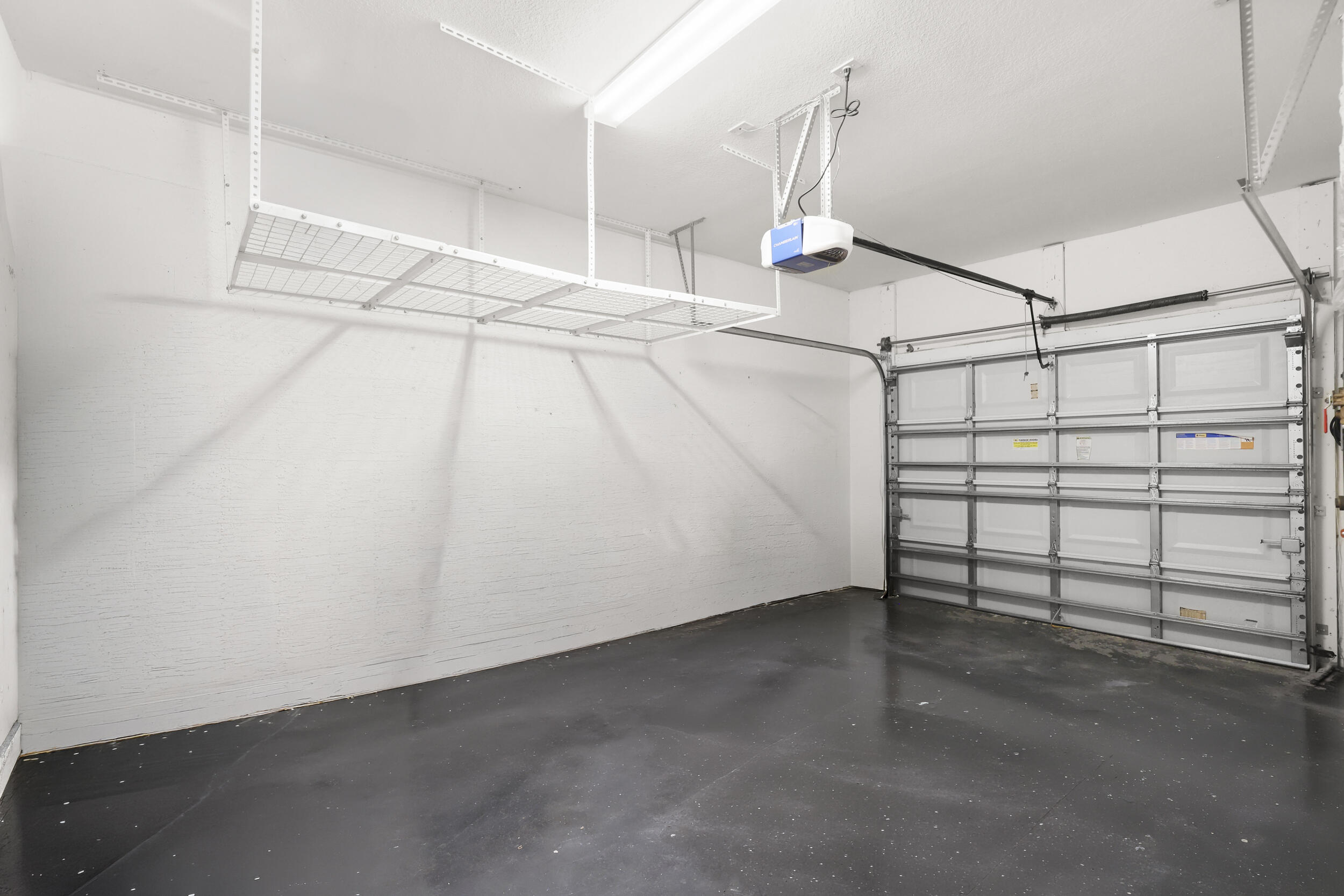 RIVER MARINA - Residential Lease