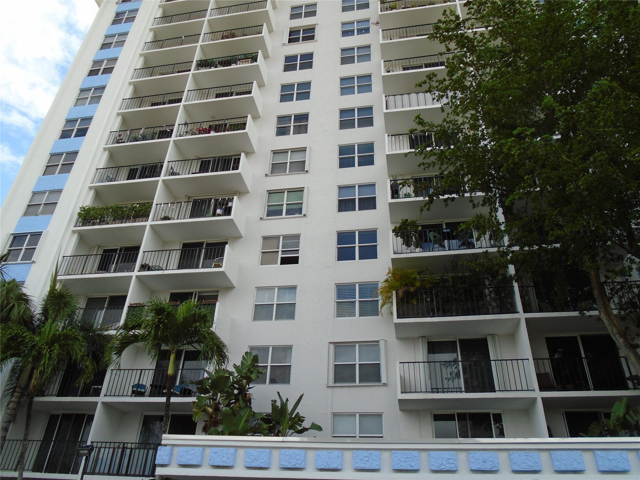 1800 N Andrews Ave 4B