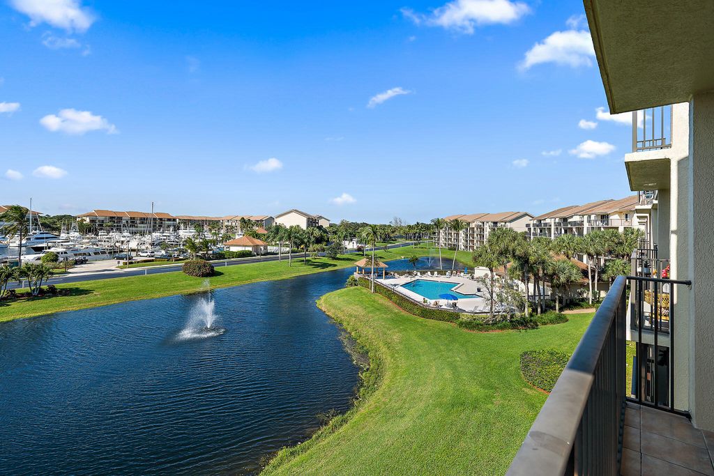 Photo of 701 Seafarer 401 Circle #401, Jupiter, FL 33477 (MLS # R10845763)