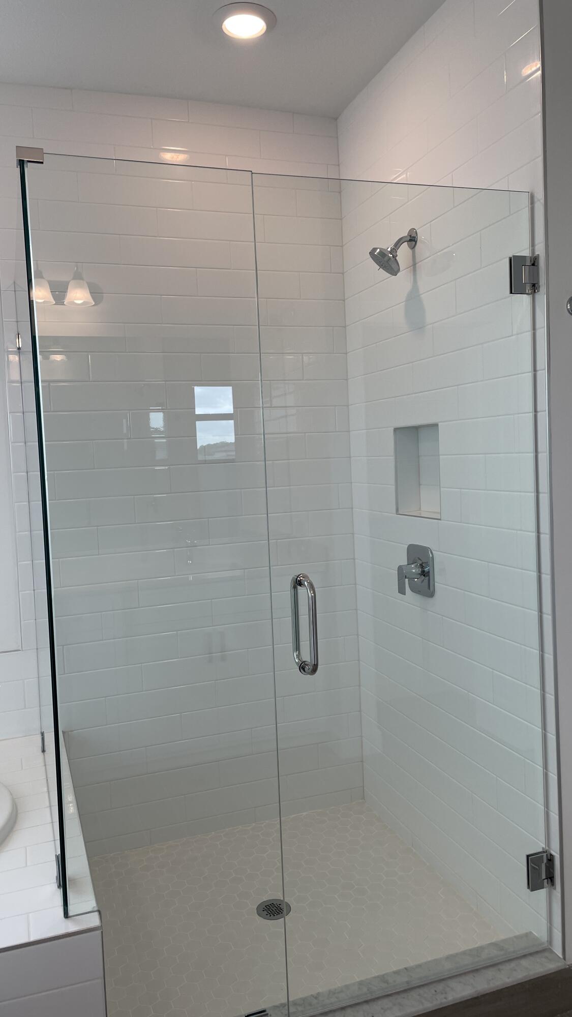 CRESTWOOD NORTH REPLAT TWO - Residential Lease