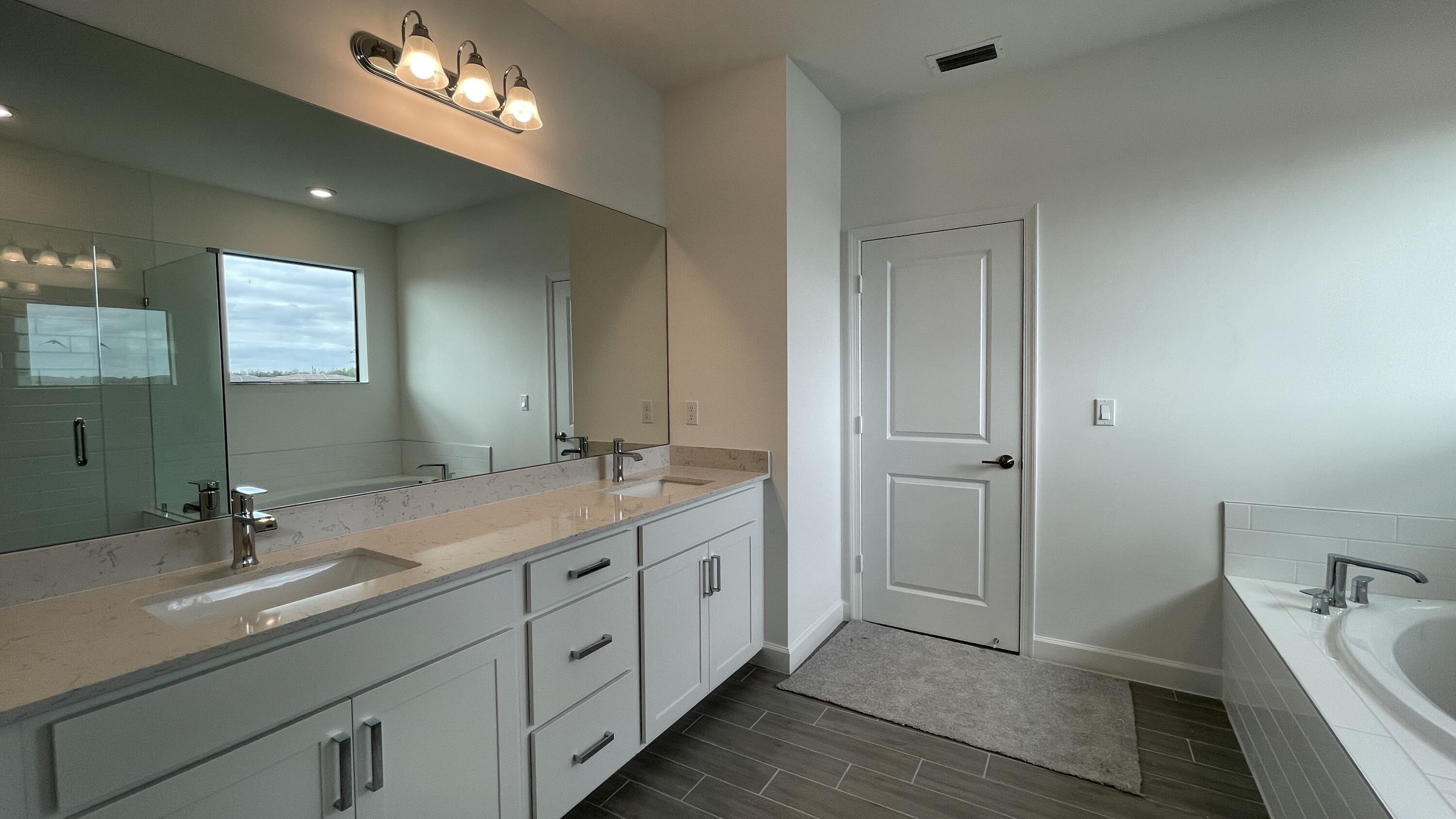 CRESTWOOD NORTH REPLAT TWO - Residential Lease