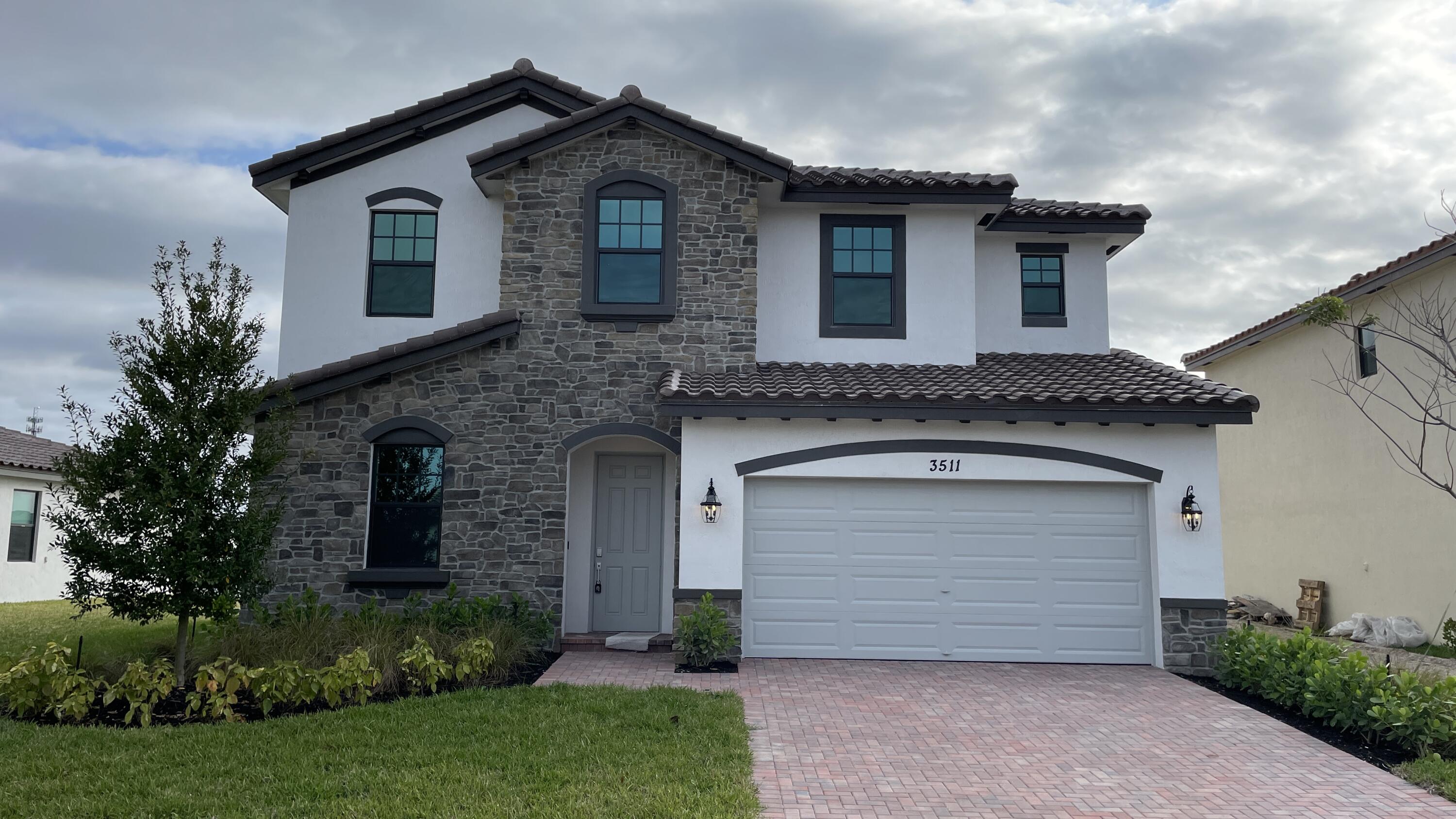 CRESTWOOD NORTH REPLAT TWO - Residential Lease