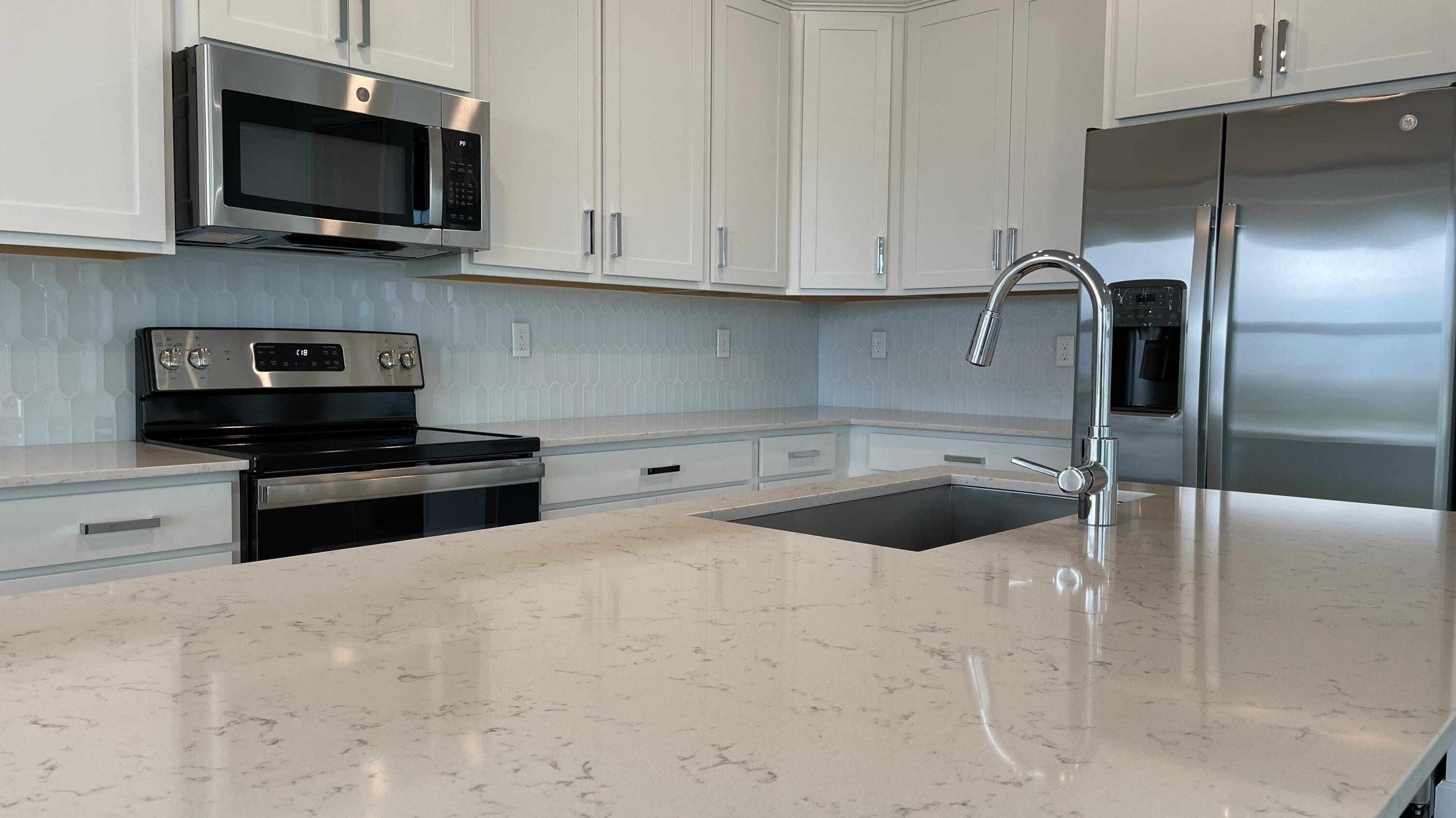 CRESTWOOD NORTH REPLAT TWO - Residential Lease