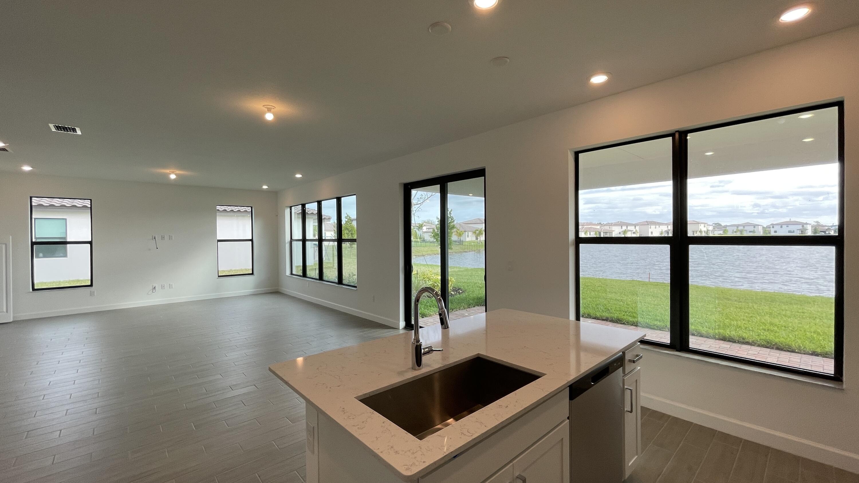 CRESTWOOD NORTH REPLAT TWO - Residential Lease