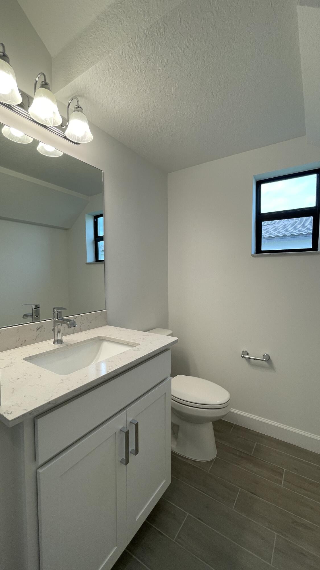 CRESTWOOD NORTH REPLAT TWO - Residential Lease